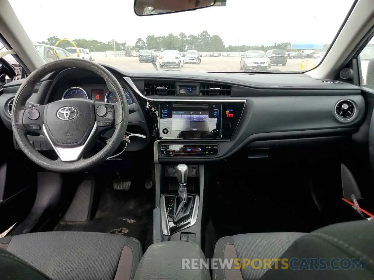 9 fotografías del automóvil dañado 5YFBURHE7KP902803 TOYOTA COROLLA 2019