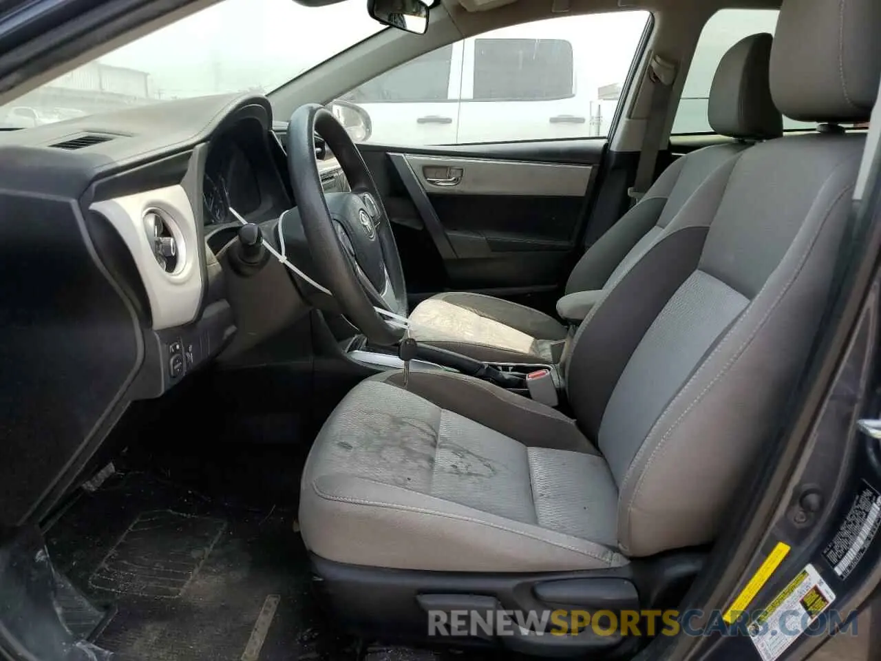 7 fotografías del automóvil dañado 5YFBURHE7KP903854 TOYOTA COROLLA 2019