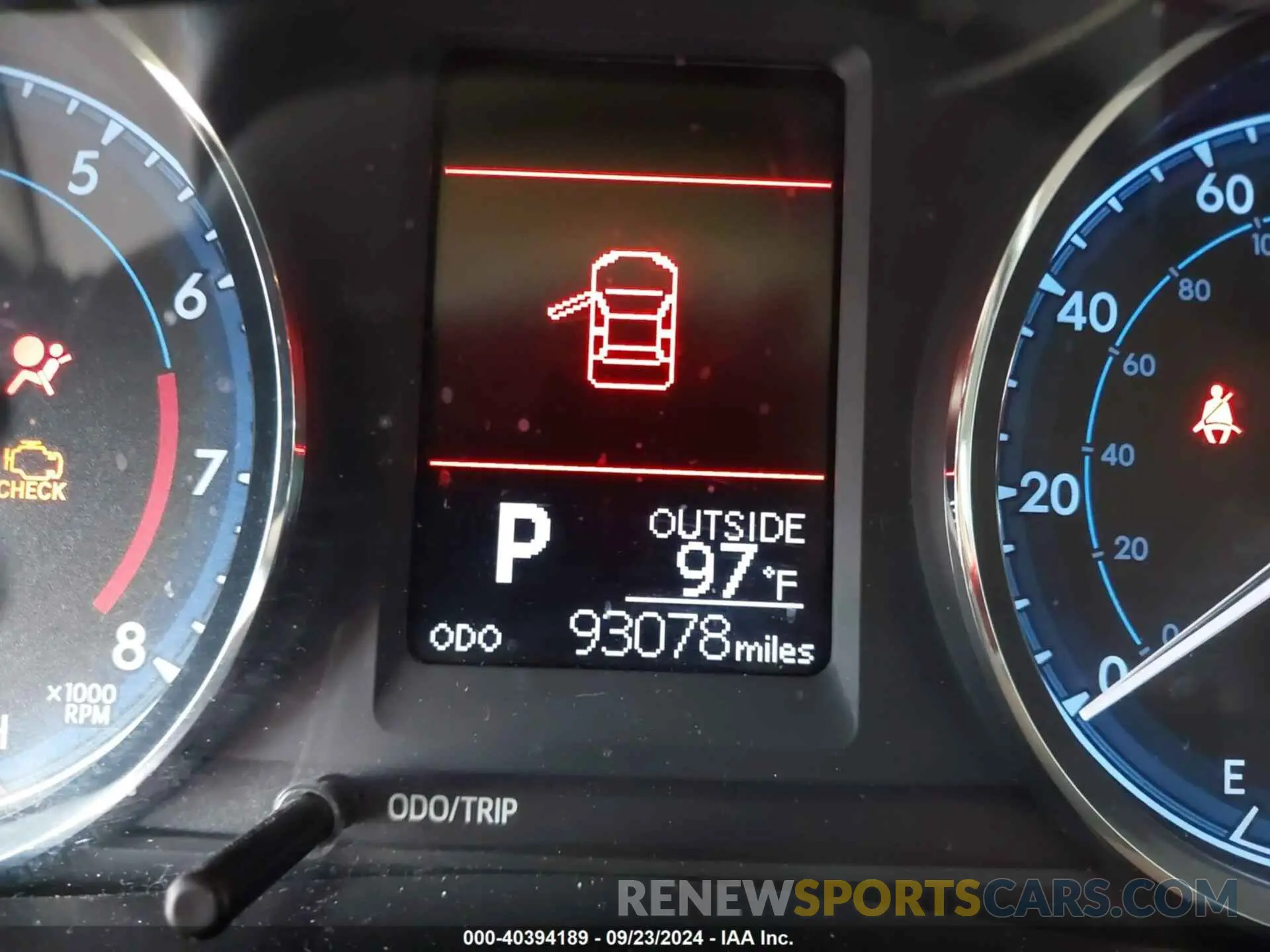 15 fotografías del automóvil dañado 5YFBURHE7KP904387 TOYOTA COROLLA 2019