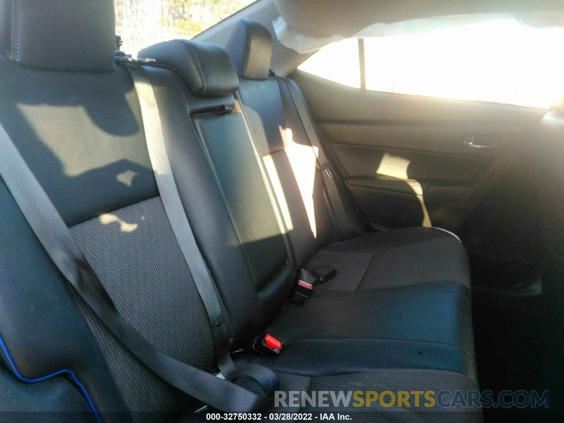 8 fotografías del automóvil dañado 5YFBURHE7KP906463 TOYOTA COROLLA 2019