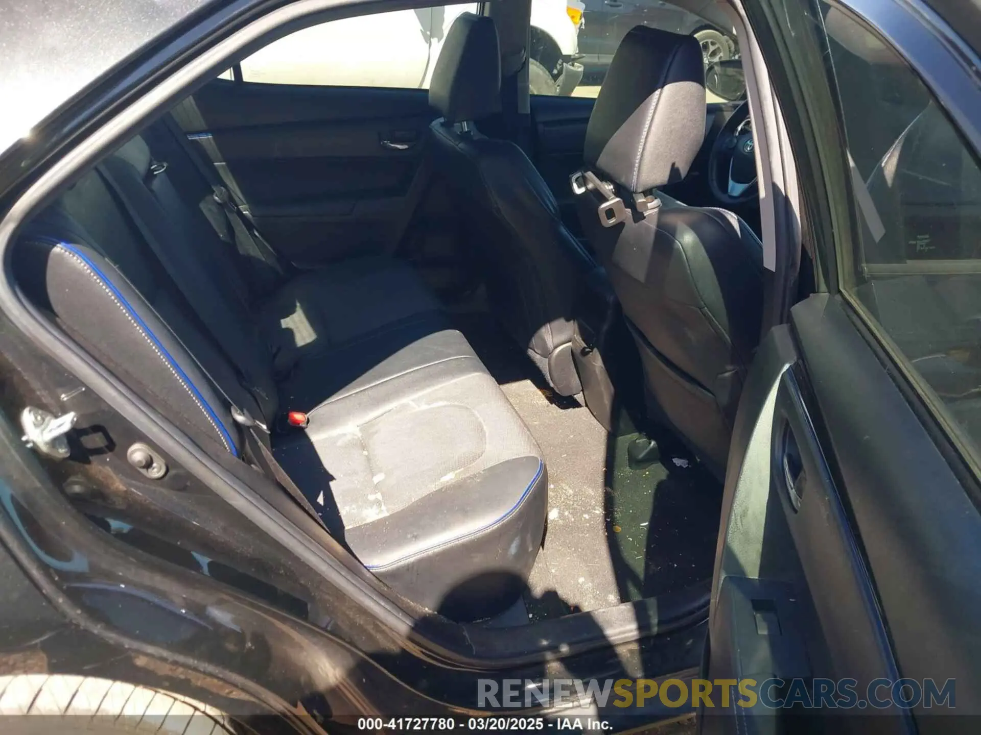 8 fotografías del automóvil dañado 5YFBURHE7KP908679 TOYOTA COROLLA 2019
