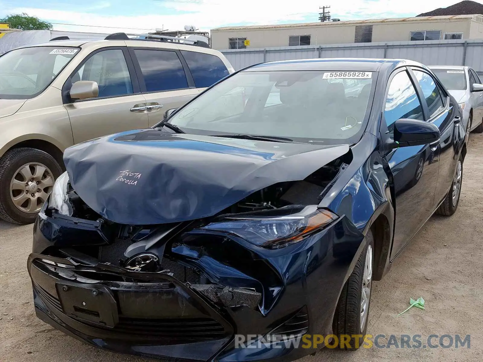 2 fotografías del automóvil dañado 5YFBURHE7KP909010 TOYOTA COROLLA 2019