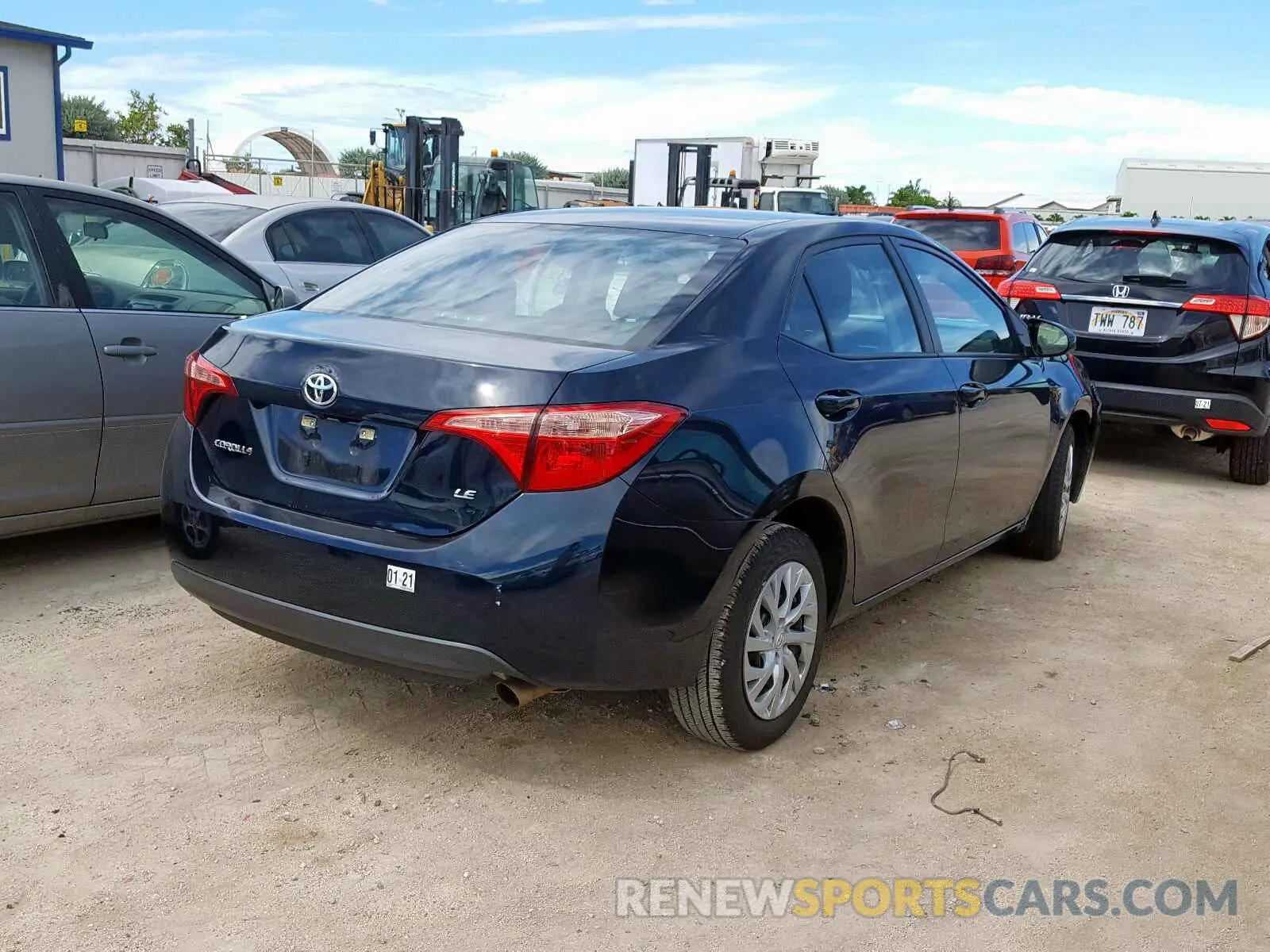 4 fotografías del automóvil dañado 5YFBURHE7KP909010 TOYOTA COROLLA 2019