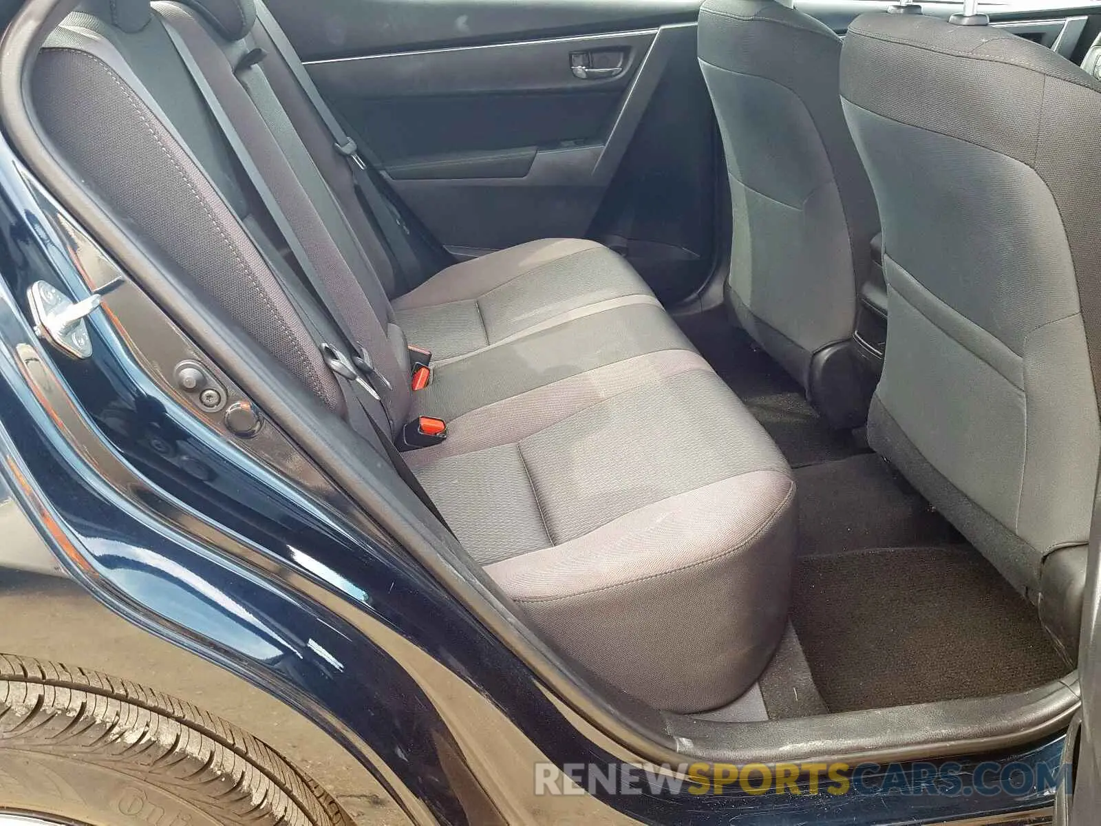 6 fotografías del automóvil dañado 5YFBURHE7KP909010 TOYOTA COROLLA 2019