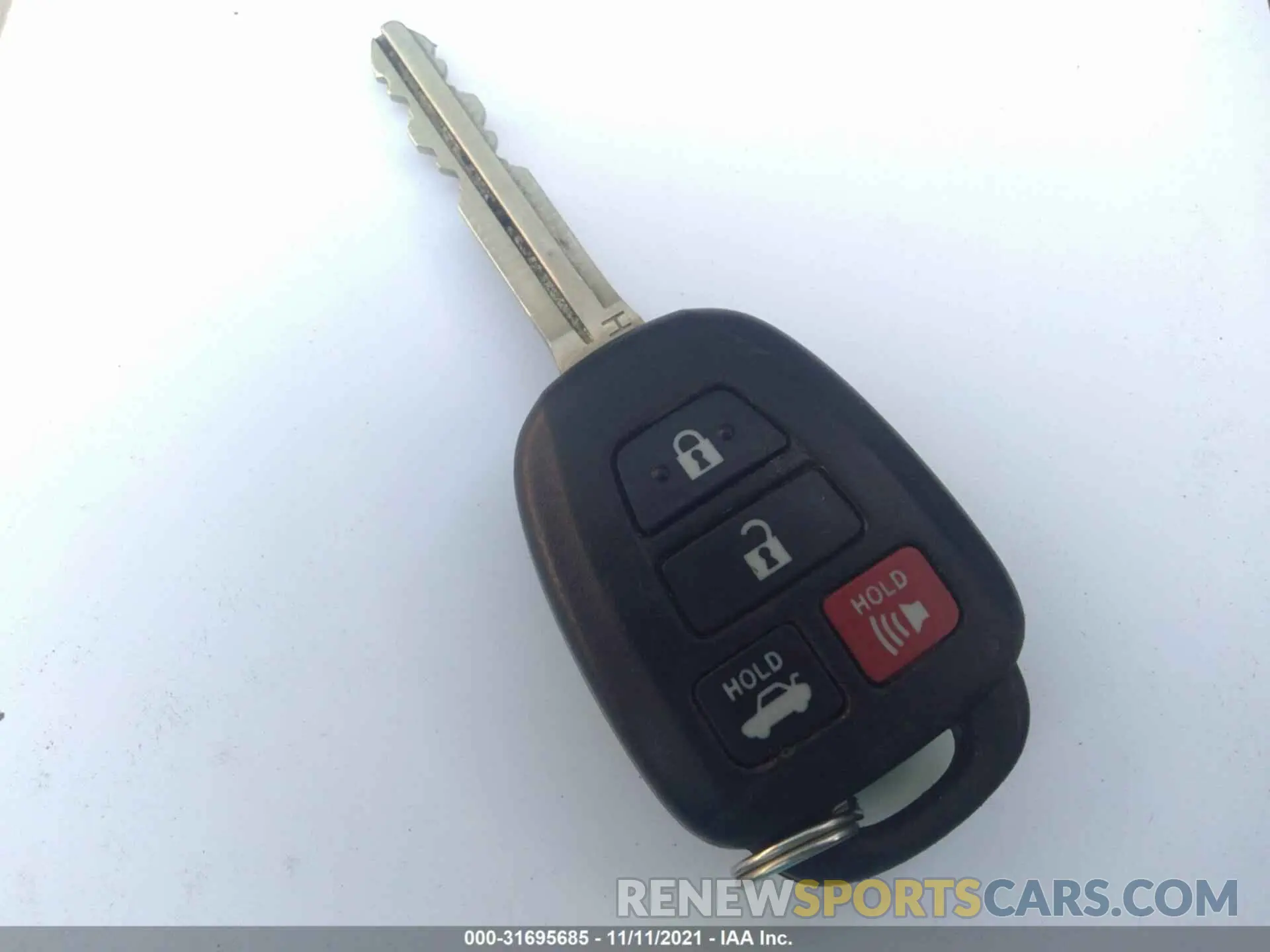 11 fotografías del automóvil dañado 5YFBURHE7KP909833 TOYOTA COROLLA 2019