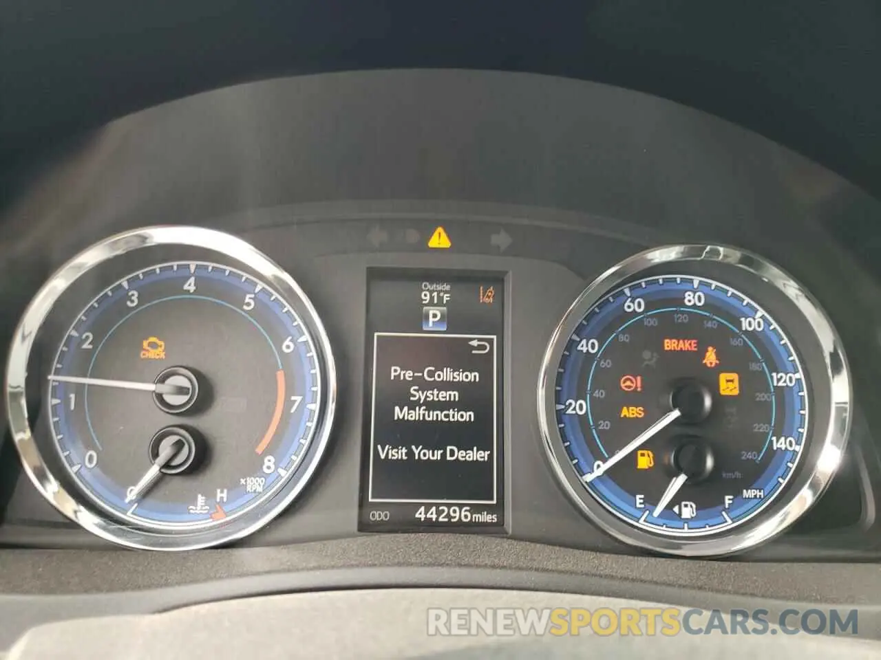 8 fotografías del automóvil dañado 5YFBURHE7KP909928 TOYOTA COROLLA 2019