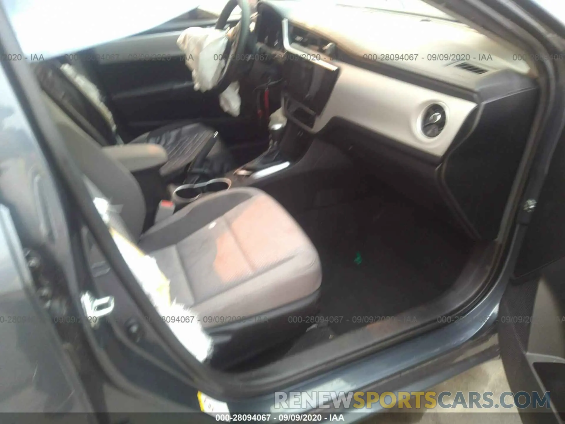 5 fotografías del automóvil dañado 5YFBURHE7KP910206 TOYOTA COROLLA 2019