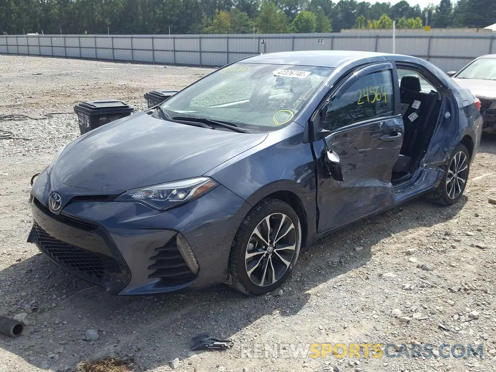 2 fotografías del automóvil dañado 5YFBURHE7KP911730 TOYOTA COROLLA 2019