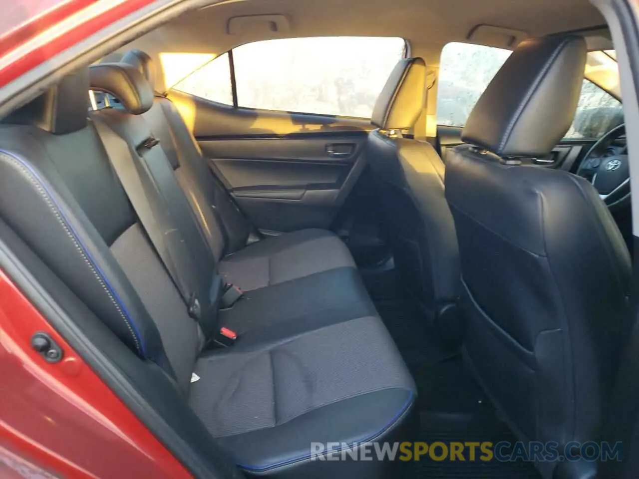 10 fotografías del automóvil dañado 5YFBURHE7KP916555 TOYOTA COROLLA 2019