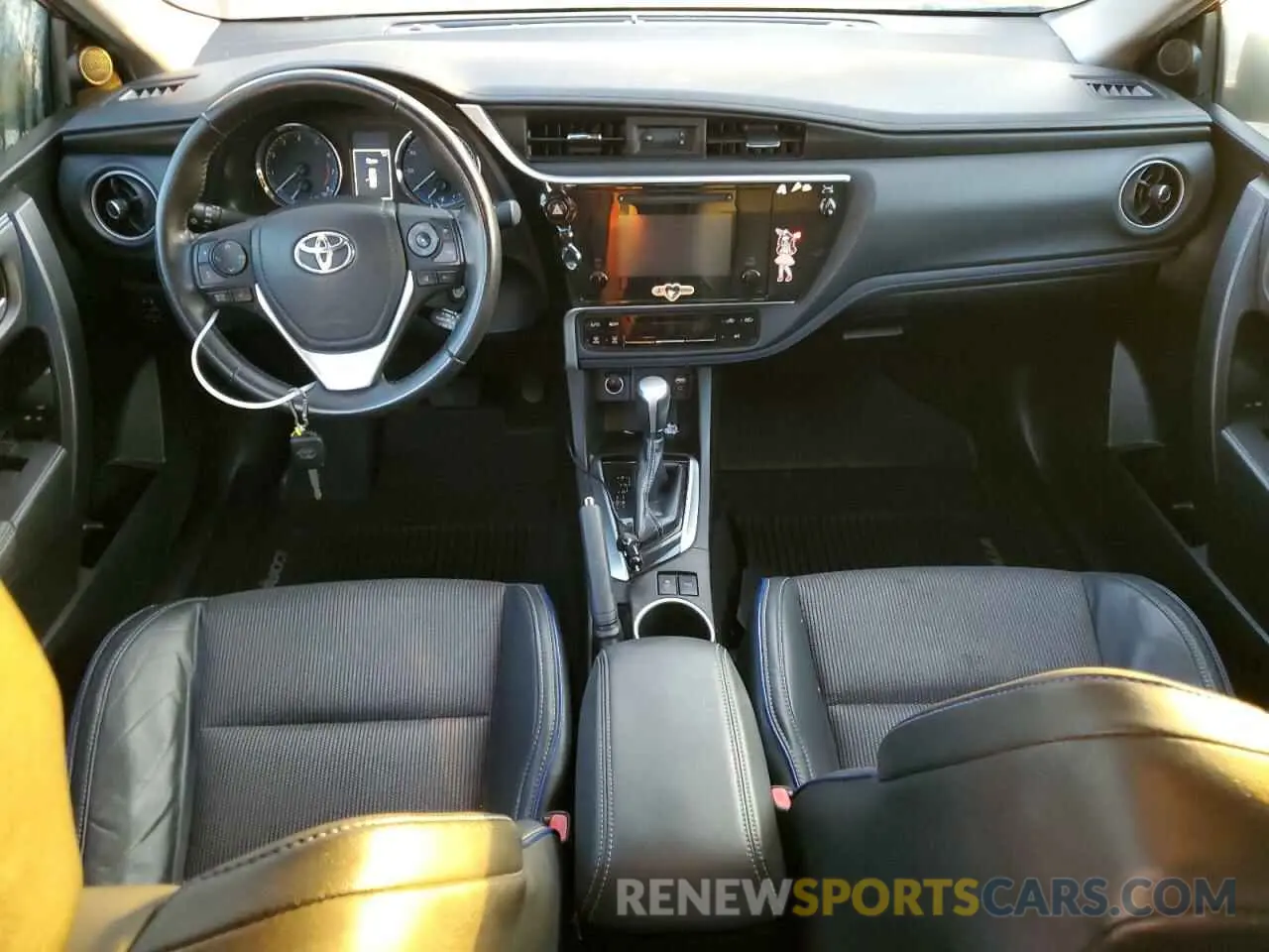 8 fotografías del automóvil dañado 5YFBURHE7KP916555 TOYOTA COROLLA 2019