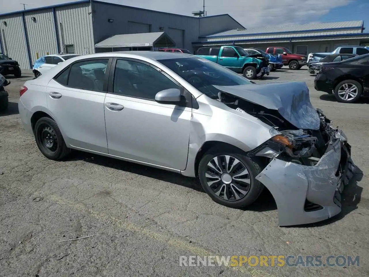 4 fotografías del automóvil dañado 5YFBURHE7KP919374 TOYOTA COROLLA 2019