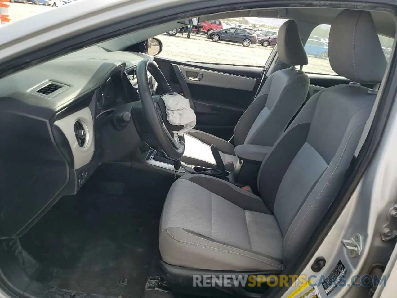 7 fotografías del automóvil dañado 5YFBURHE7KP919374 TOYOTA COROLLA 2019