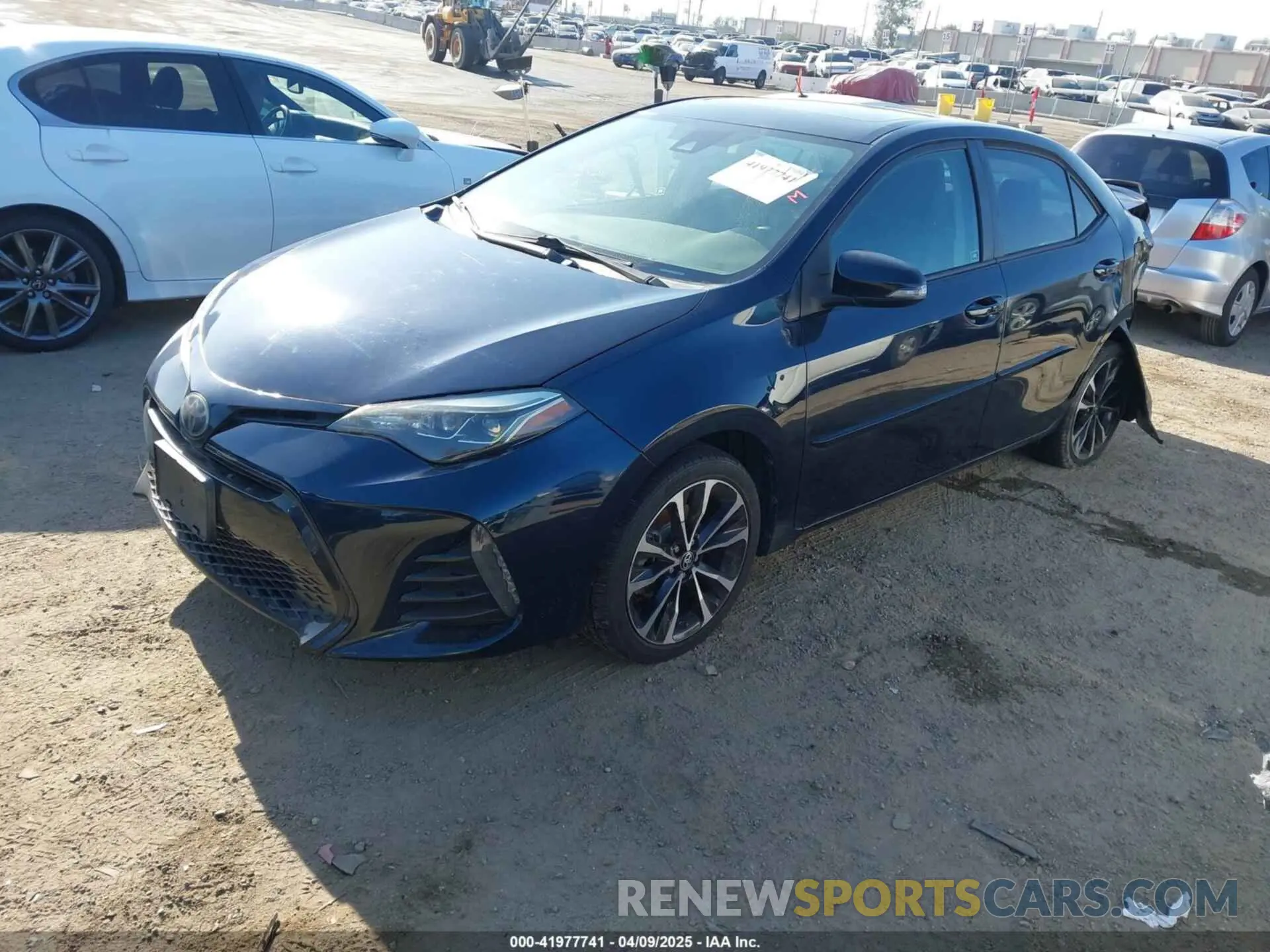 2 fotografías del automóvil dañado 5YFBURHE7KP922064 TOYOTA COROLLA 2019