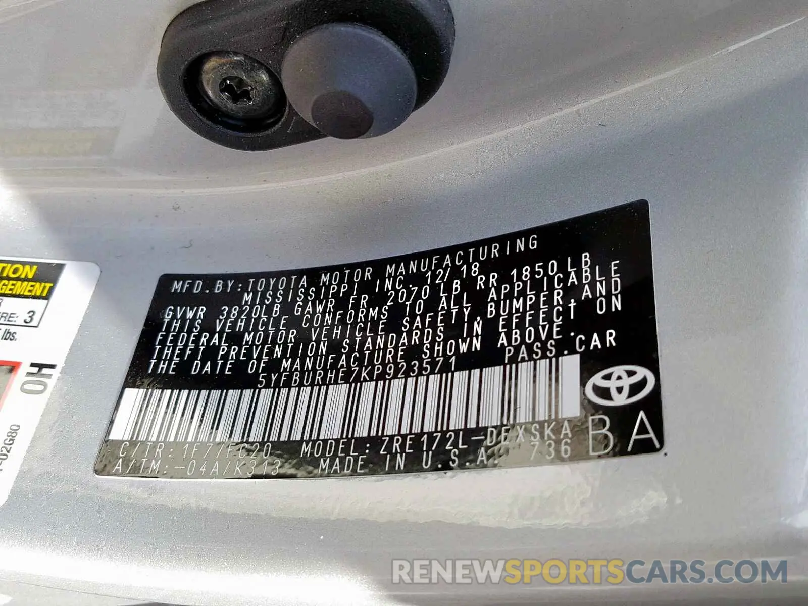 10 fotografías del automóvil dañado 5YFBURHE7KP923571 TOYOTA COROLLA 2019