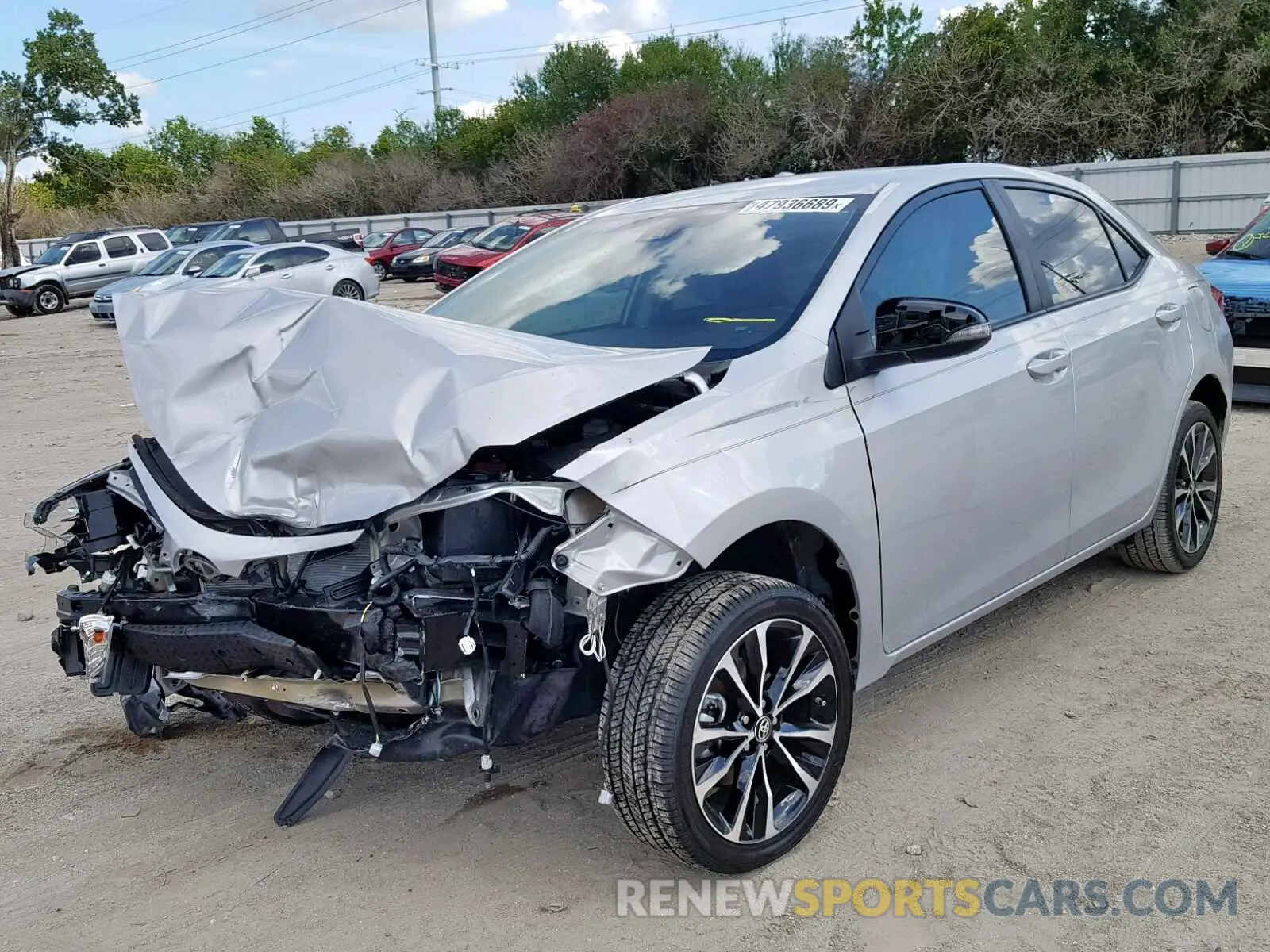 2 fotografías del automóvil dañado 5YFBURHE7KP923571 TOYOTA COROLLA 2019
