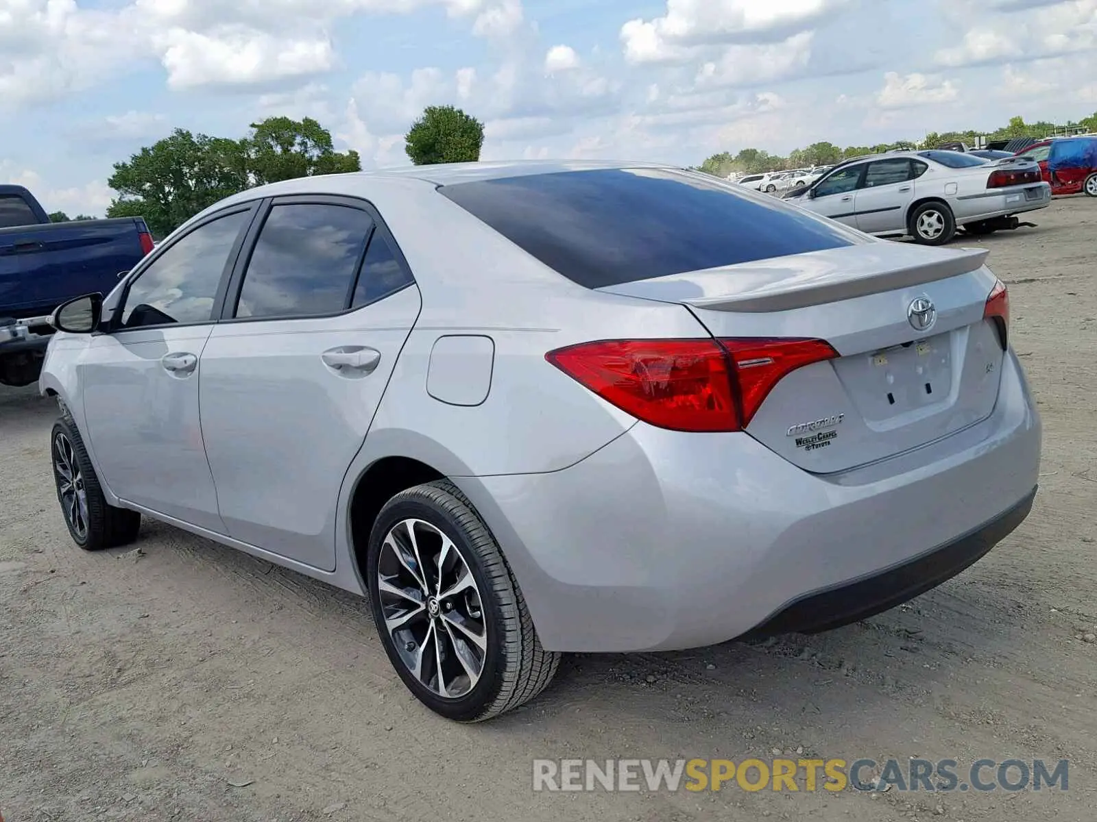 3 fotografías del automóvil dañado 5YFBURHE7KP923571 TOYOTA COROLLA 2019