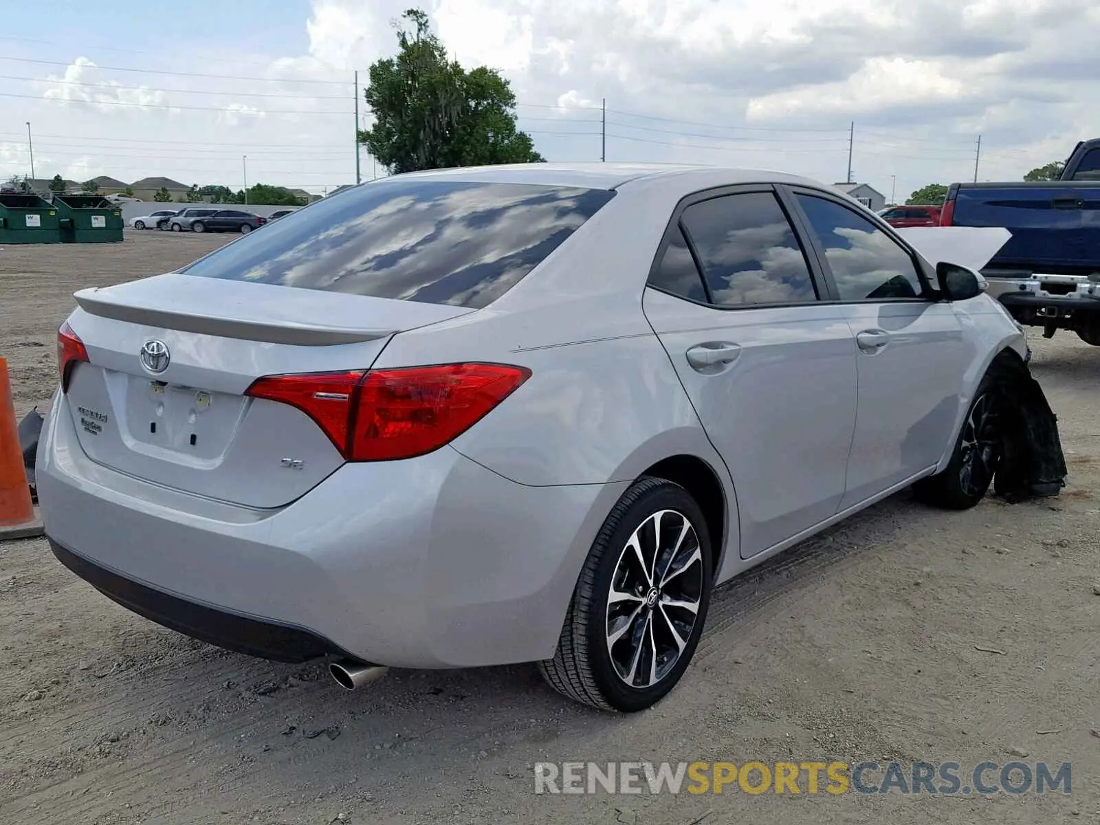 4 fotografías del automóvil dañado 5YFBURHE7KP923571 TOYOTA COROLLA 2019