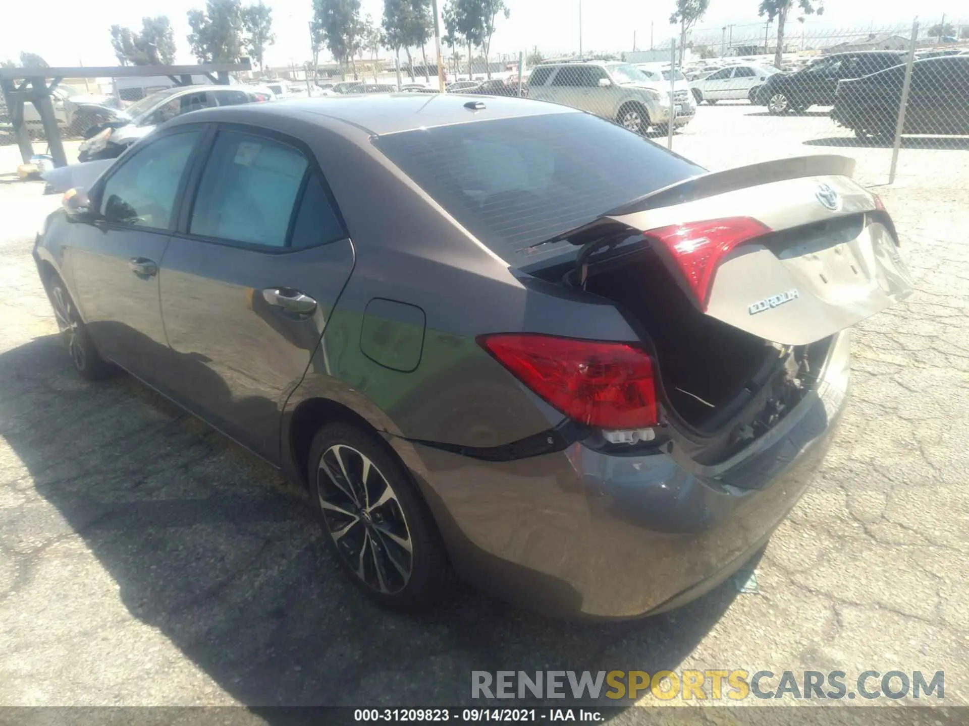 3 fotografías del automóvil dañado 5YFBURHE7KP924591 TOYOTA COROLLA 2019