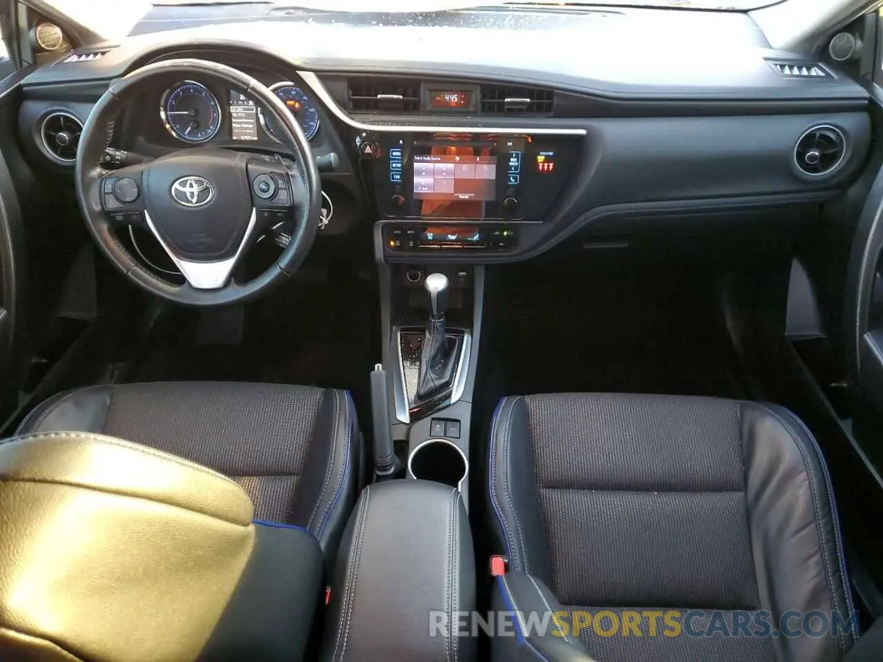 8 fotografías del automóvil dañado 5YFBURHE7KP932769 TOYOTA COROLLA 2019