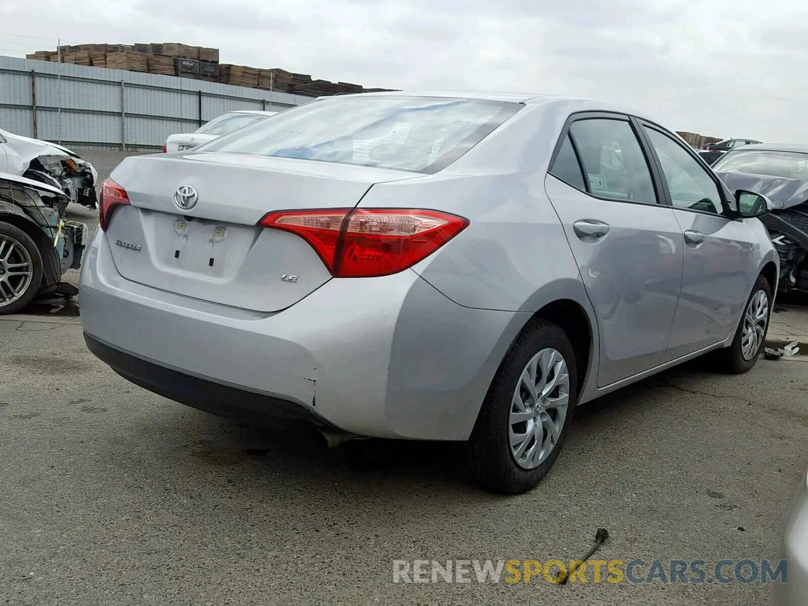 4 fotografías del automóvil dañado 5YFBURHE7KP934652 TOYOTA COROLLA 2019