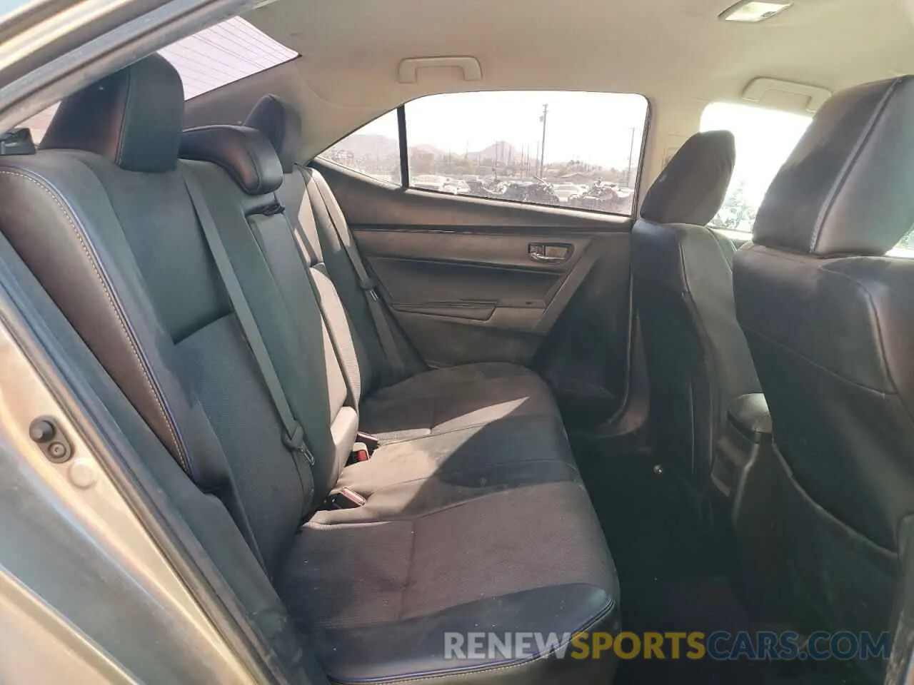 10 fotografías del automóvil dañado 5YFBURHE7KP940032 TOYOTA COROLLA 2019