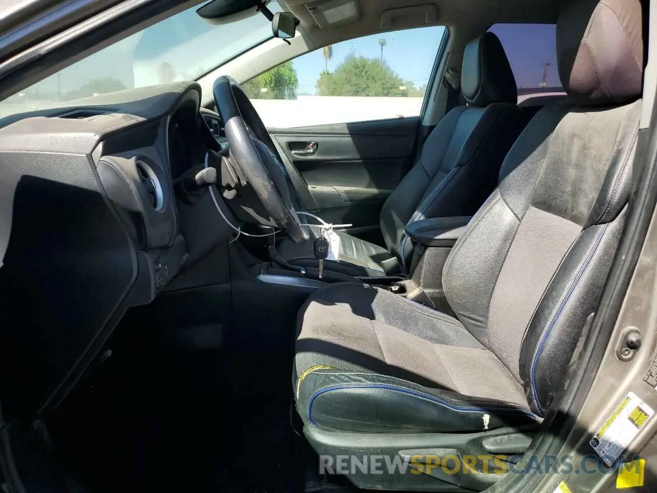 7 fotografías del automóvil dañado 5YFBURHE7KP940032 TOYOTA COROLLA 2019