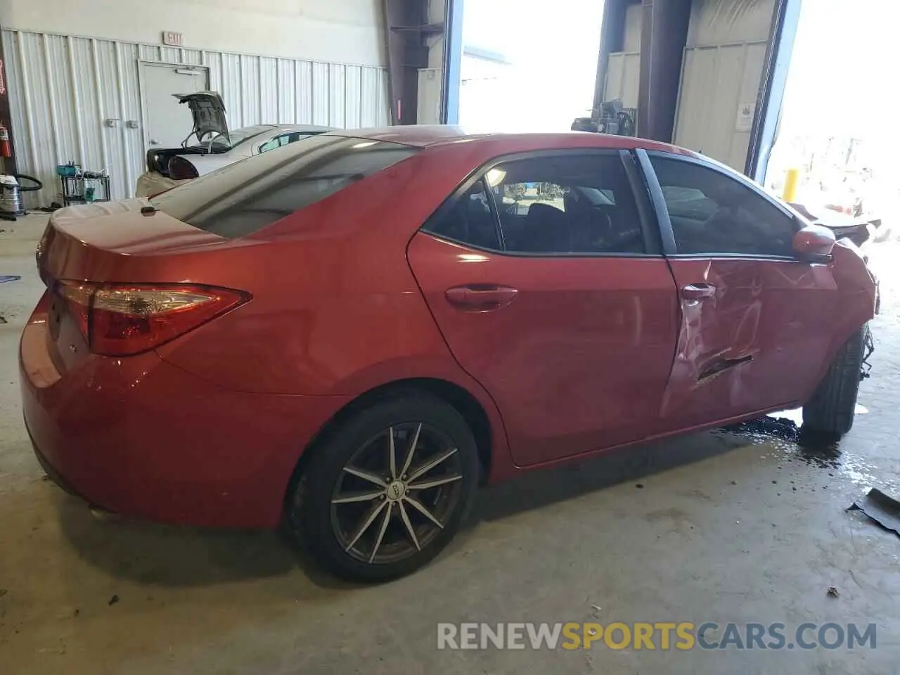 3 fotografías del automóvil dañado 5YFBURHE7KP943917 TOYOTA COROLLA 2019