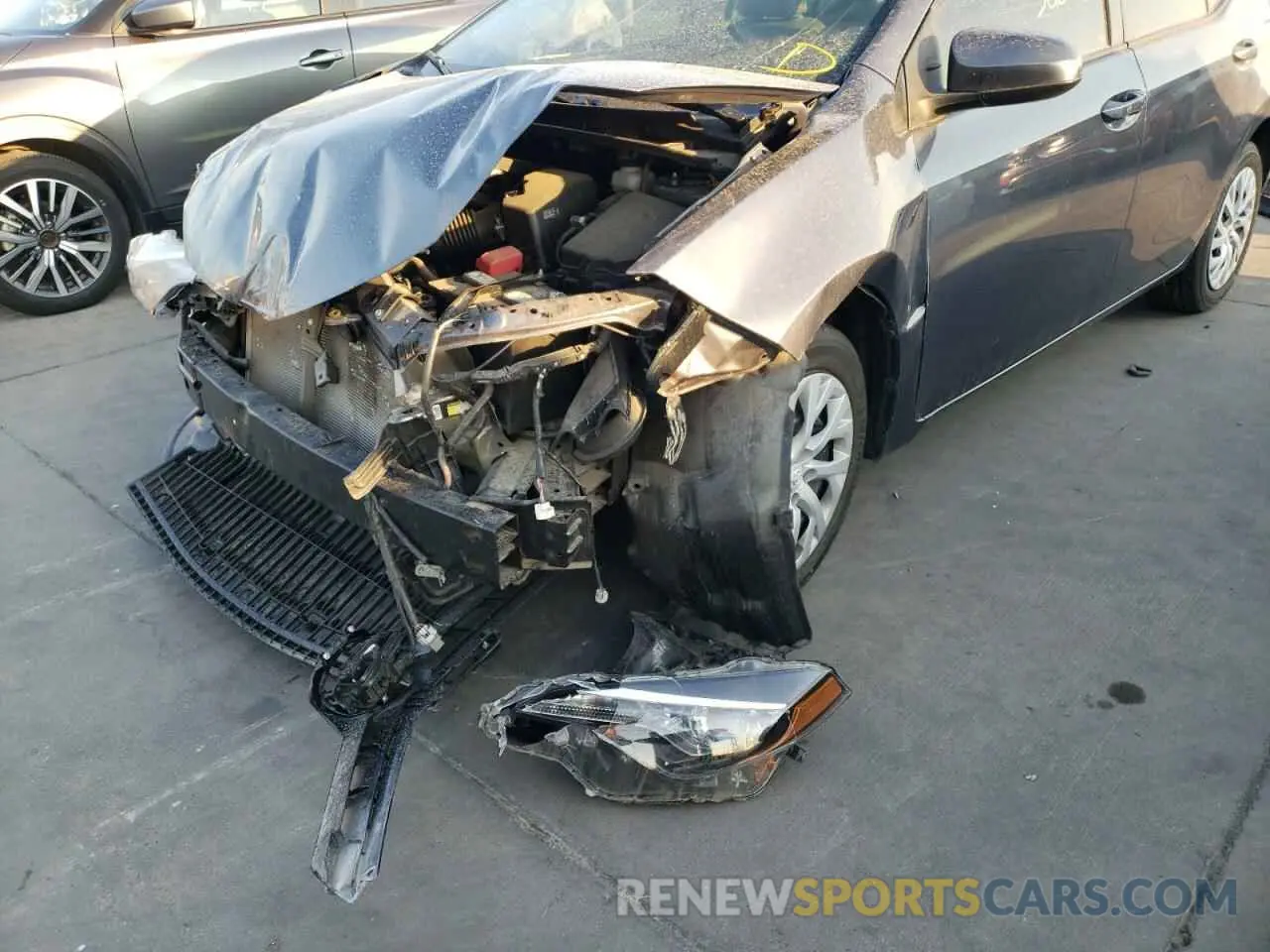9 fotografías del automóvil dañado 5YFBURHE7KP949992 TOYOTA COROLLA 2019