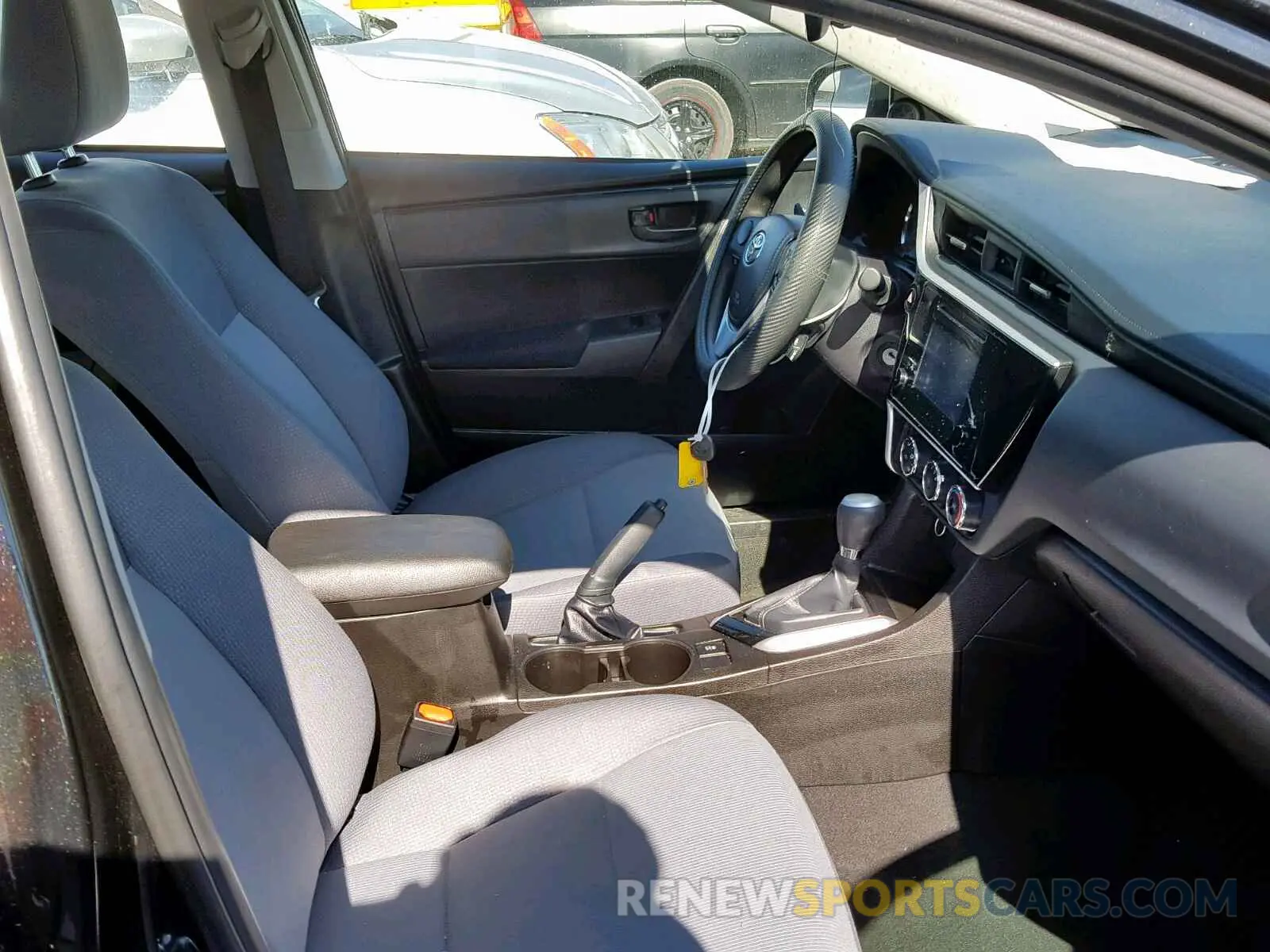 5 fotografías del automóvil dañado 5YFBURHE8KP862439 TOYOTA COROLLA 2019
