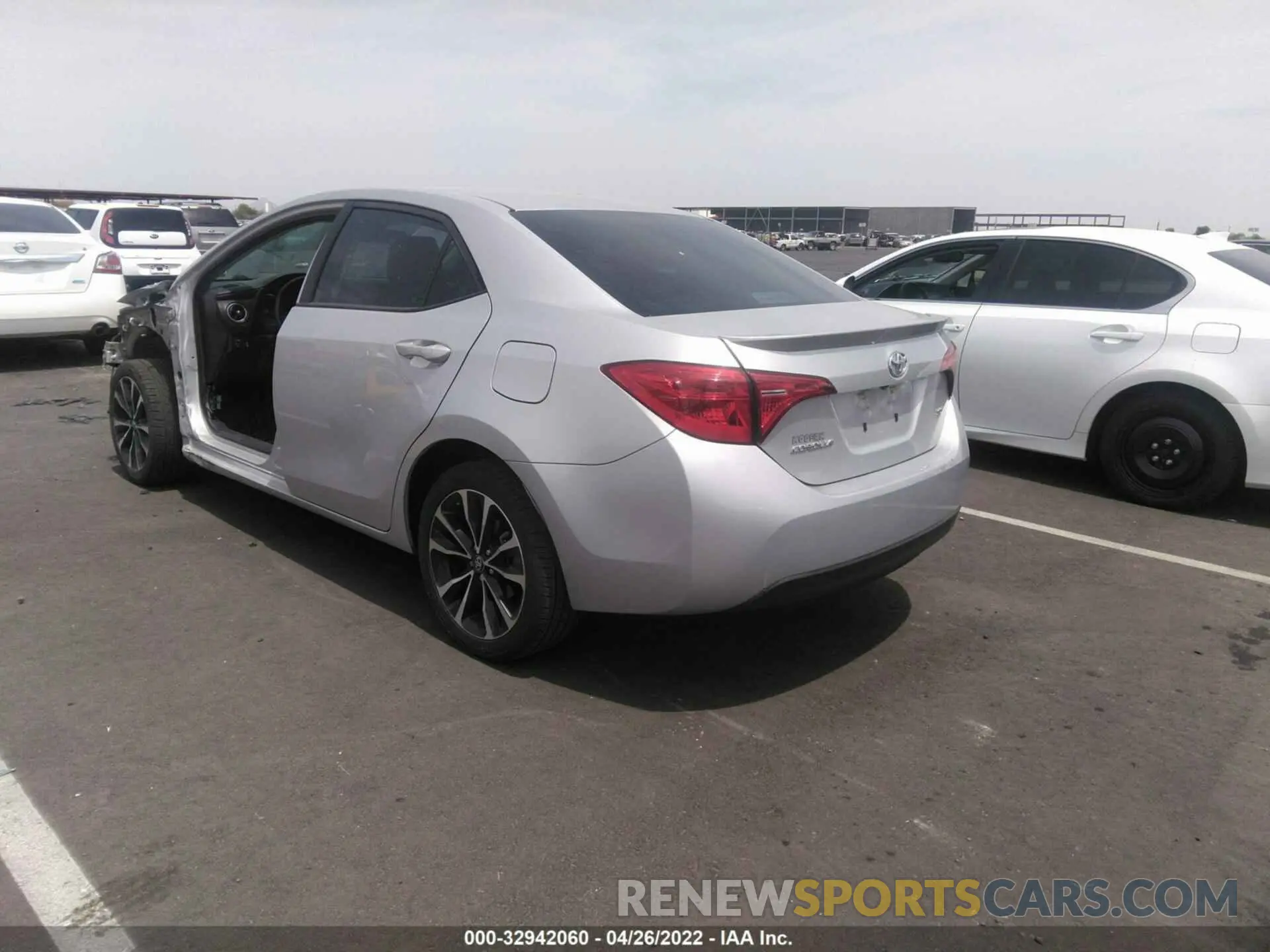 3 fotografías del automóvil dañado 5YFBURHE8KP864238 TOYOTA COROLLA 2019