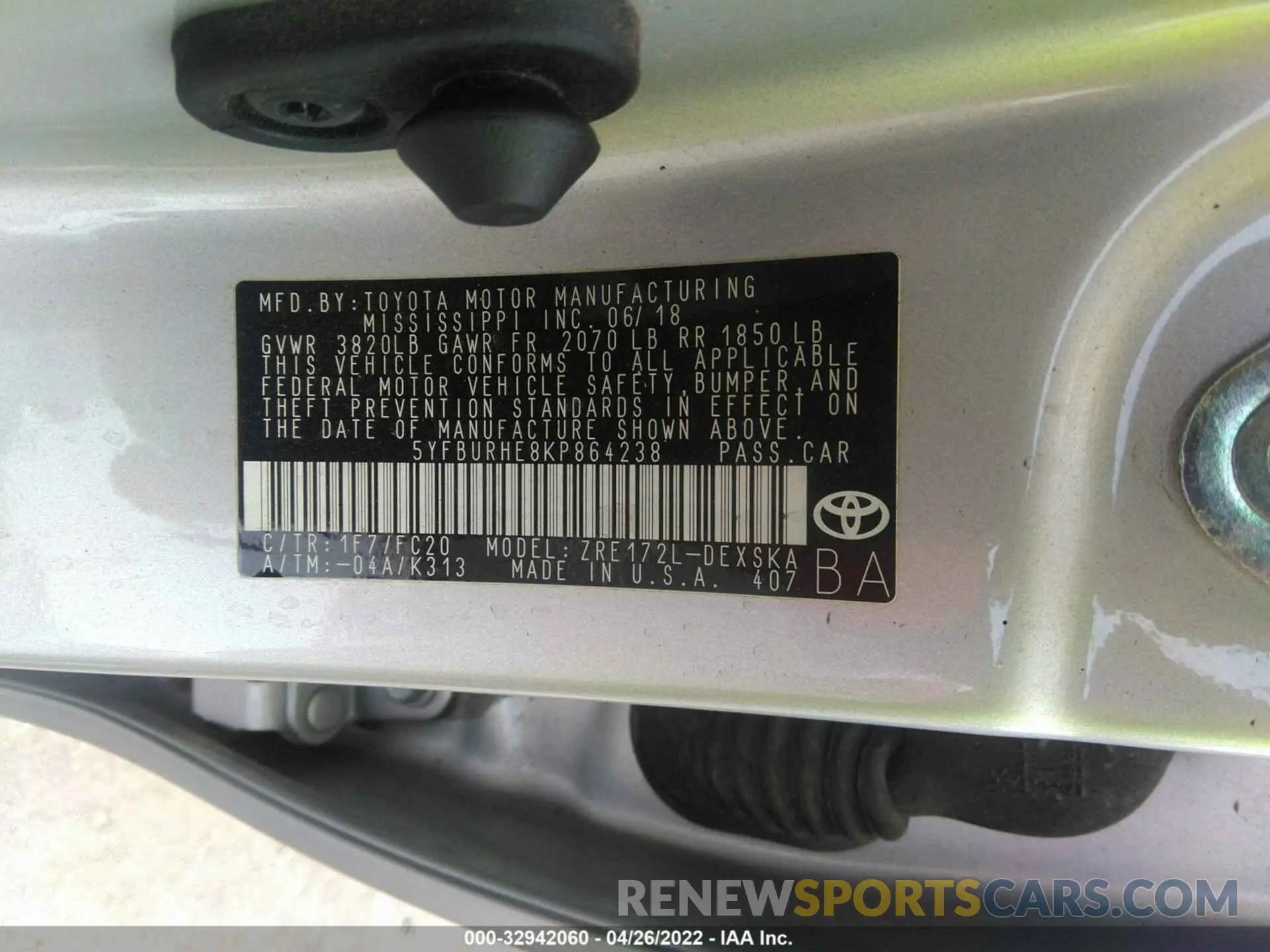 9 fotografías del automóvil dañado 5YFBURHE8KP864238 TOYOTA COROLLA 2019