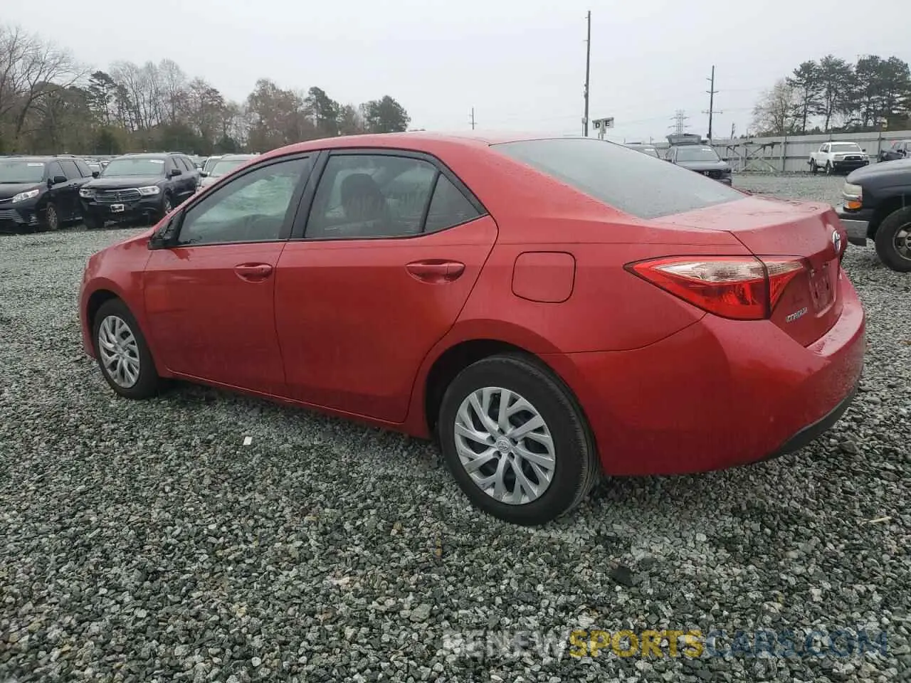 2 fotografías del automóvil dañado 5YFBURHE8KP866376 TOYOTA COROLLA 2019