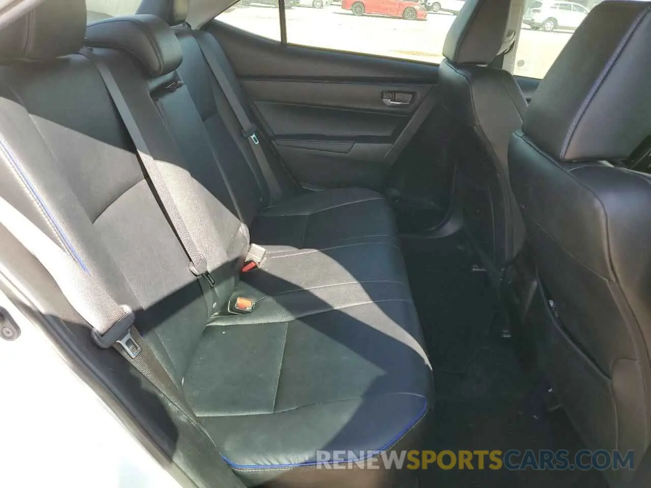 10 fotografías del automóvil dañado 5YFBURHE8KP867933 TOYOTA COROLLA 2019