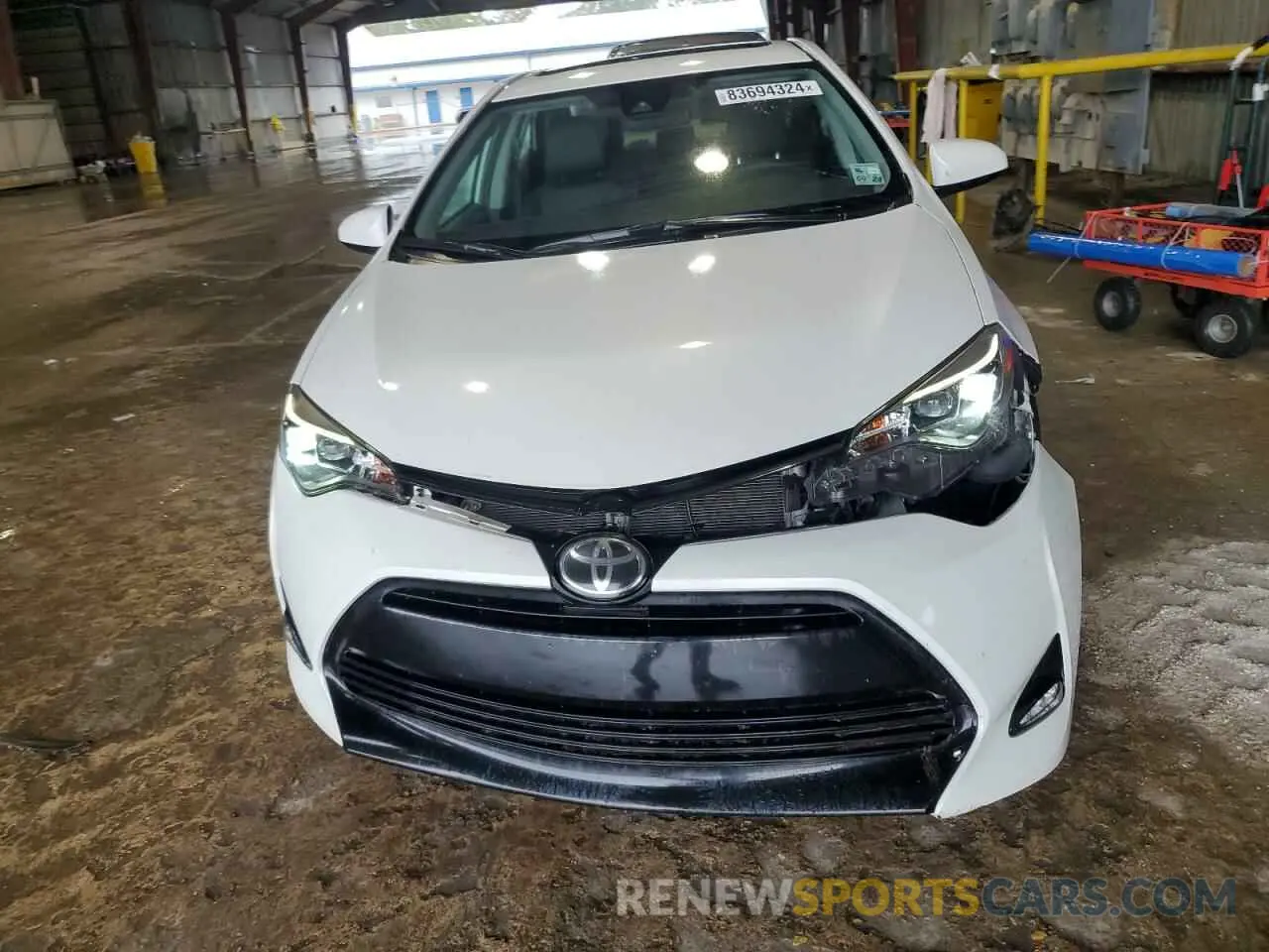 5 fotografías del automóvil dañado 5YFBURHE8KP868449 TOYOTA COROLLA 2019