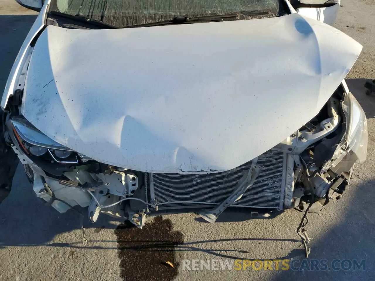 11 fotografías del automóvil dañado 5YFBURHE8KP870962 TOYOTA COROLLA 2019