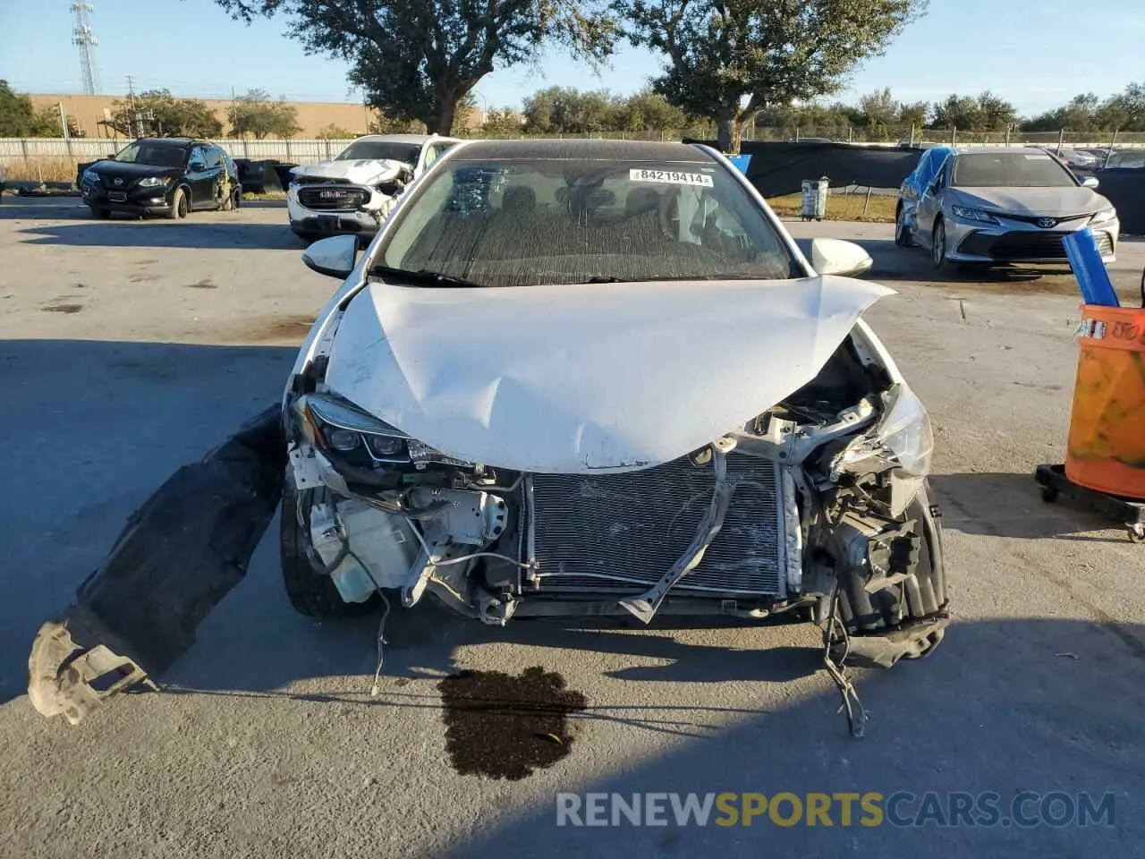 5 fotografías del automóvil dañado 5YFBURHE8KP870962 TOYOTA COROLLA 2019
