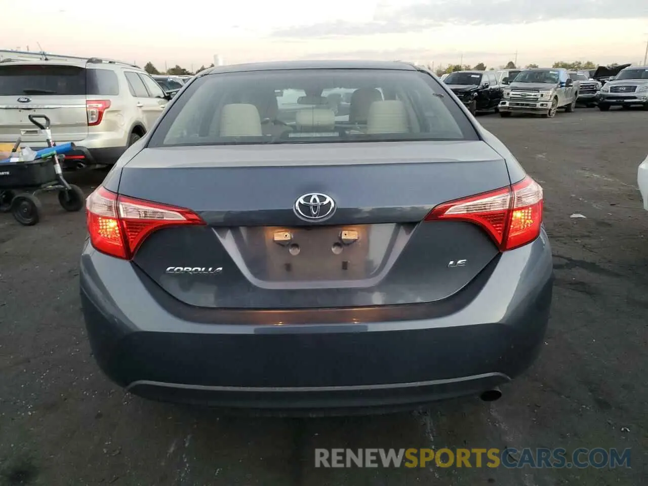 6 fotografías del automóvil dañado 5YFBURHE8KP872498 TOYOTA COROLLA 2019