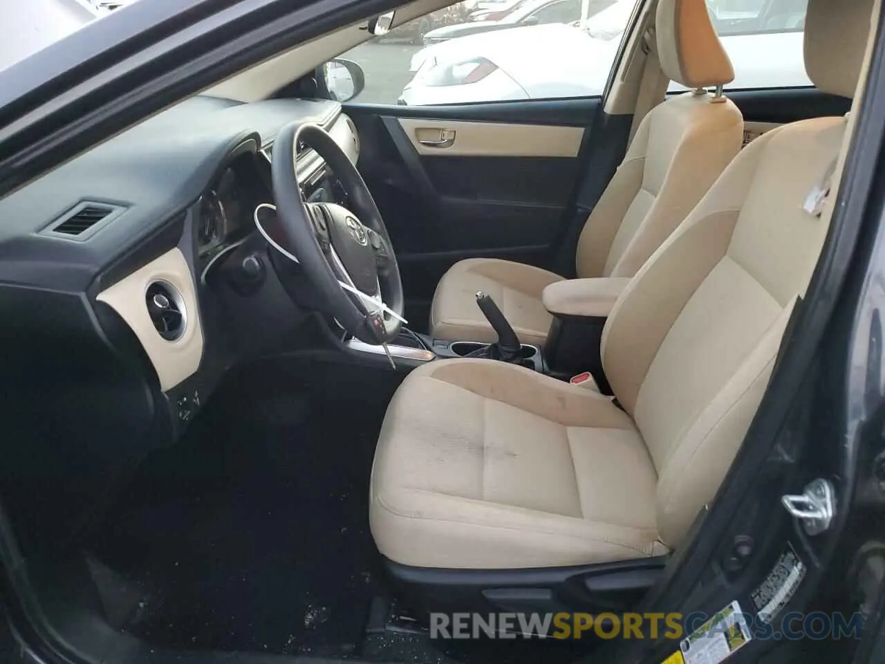 7 fotografías del automóvil dañado 5YFBURHE8KP872498 TOYOTA COROLLA 2019