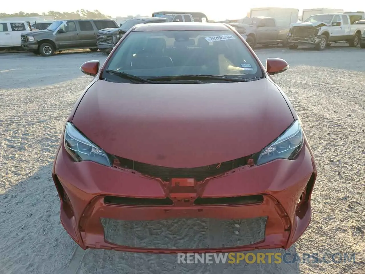 5 fotografías del automóvil dañado 5YFBURHE8KP875109 TOYOTA COROLLA 2019