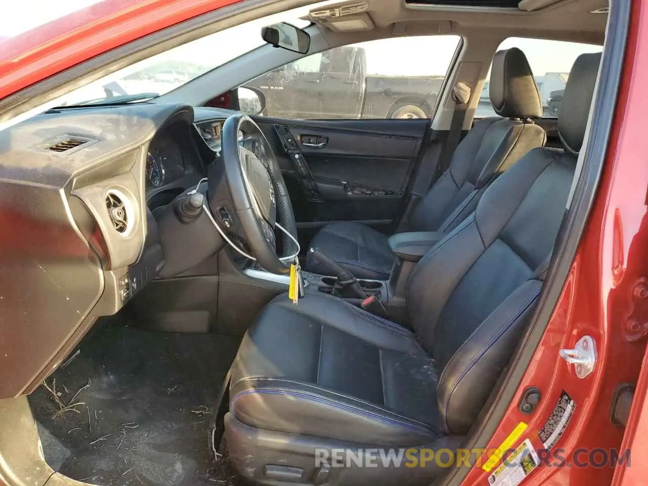 7 fotografías del automóvil dañado 5YFBURHE8KP875109 TOYOTA COROLLA 2019