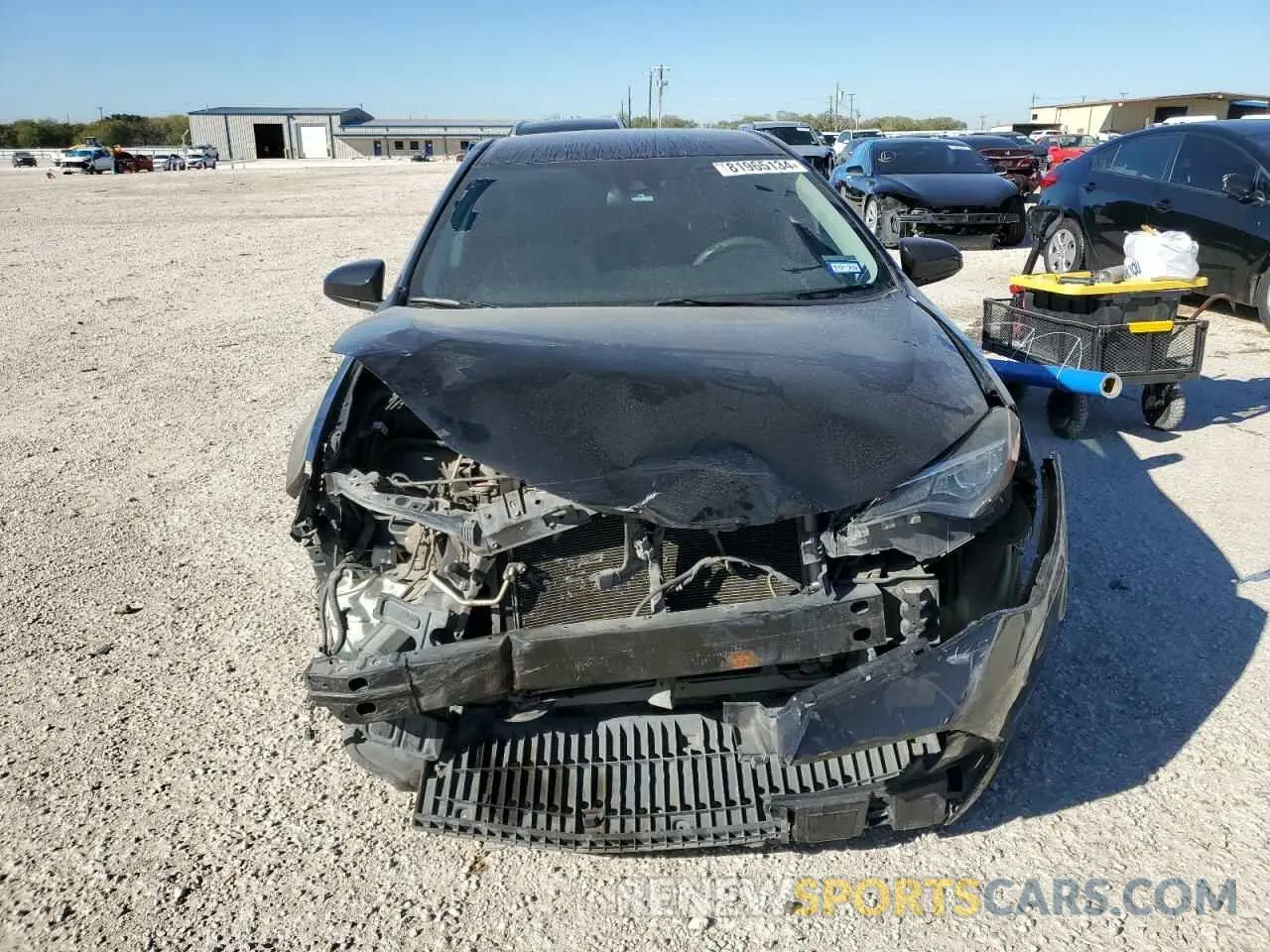 5 fotografías del automóvil dañado 5YFBURHE8KP877300 TOYOTA COROLLA 2019