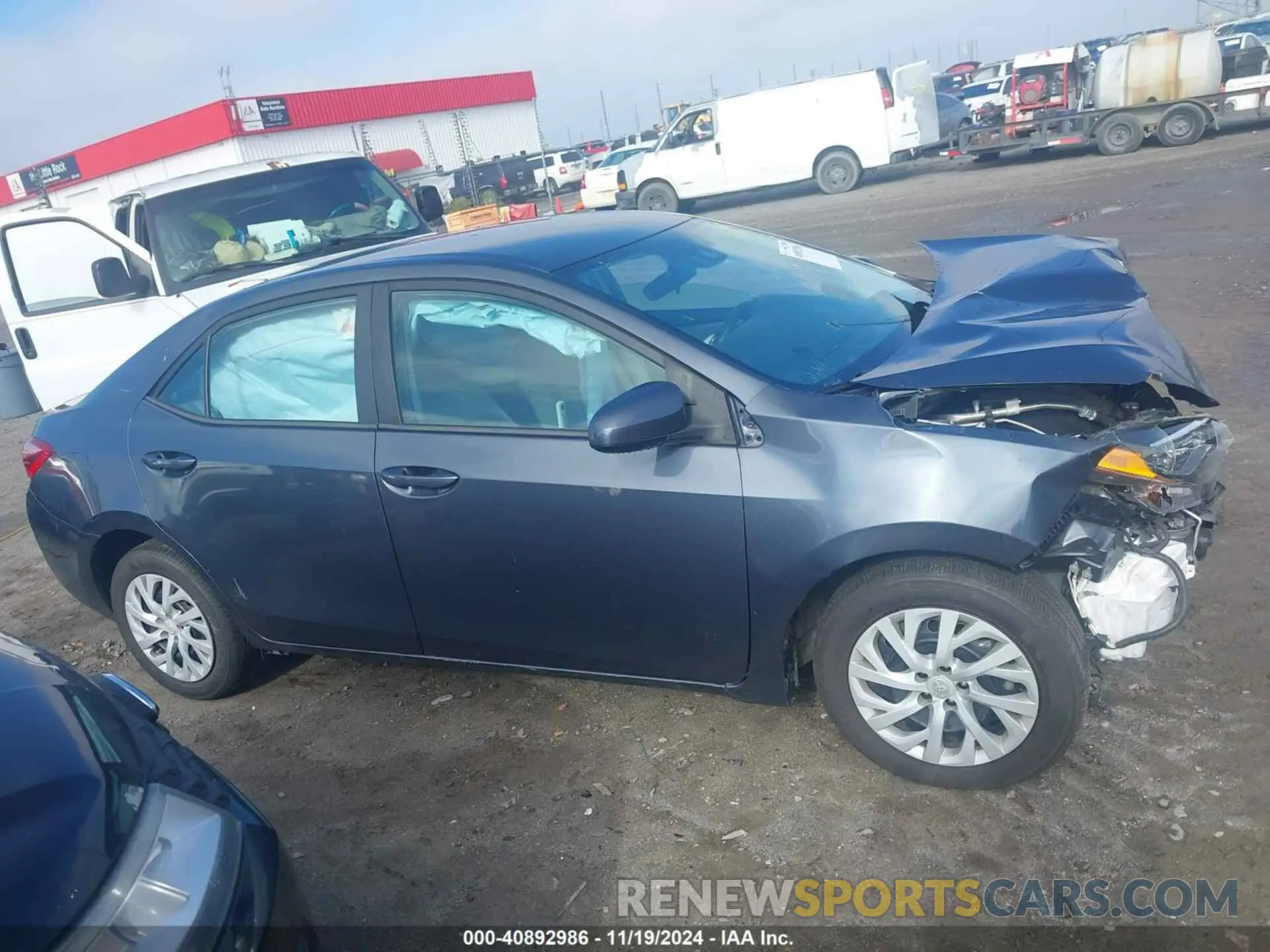 14 fotografías del automóvil dañado 5YFBURHE8KP877975 TOYOTA COROLLA 2019