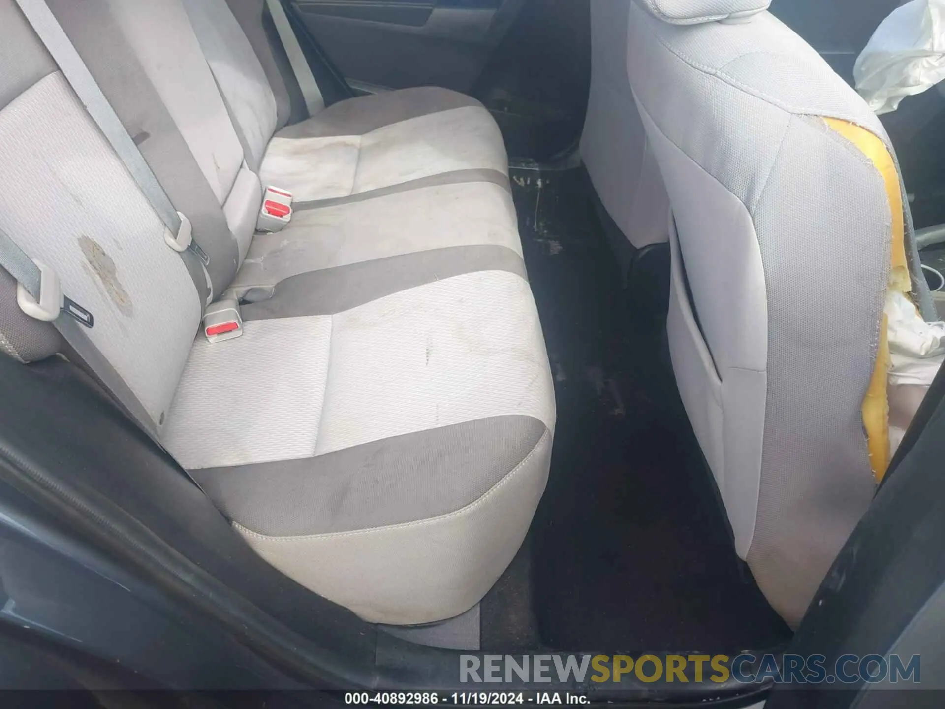8 fotografías del automóvil dañado 5YFBURHE8KP877975 TOYOTA COROLLA 2019