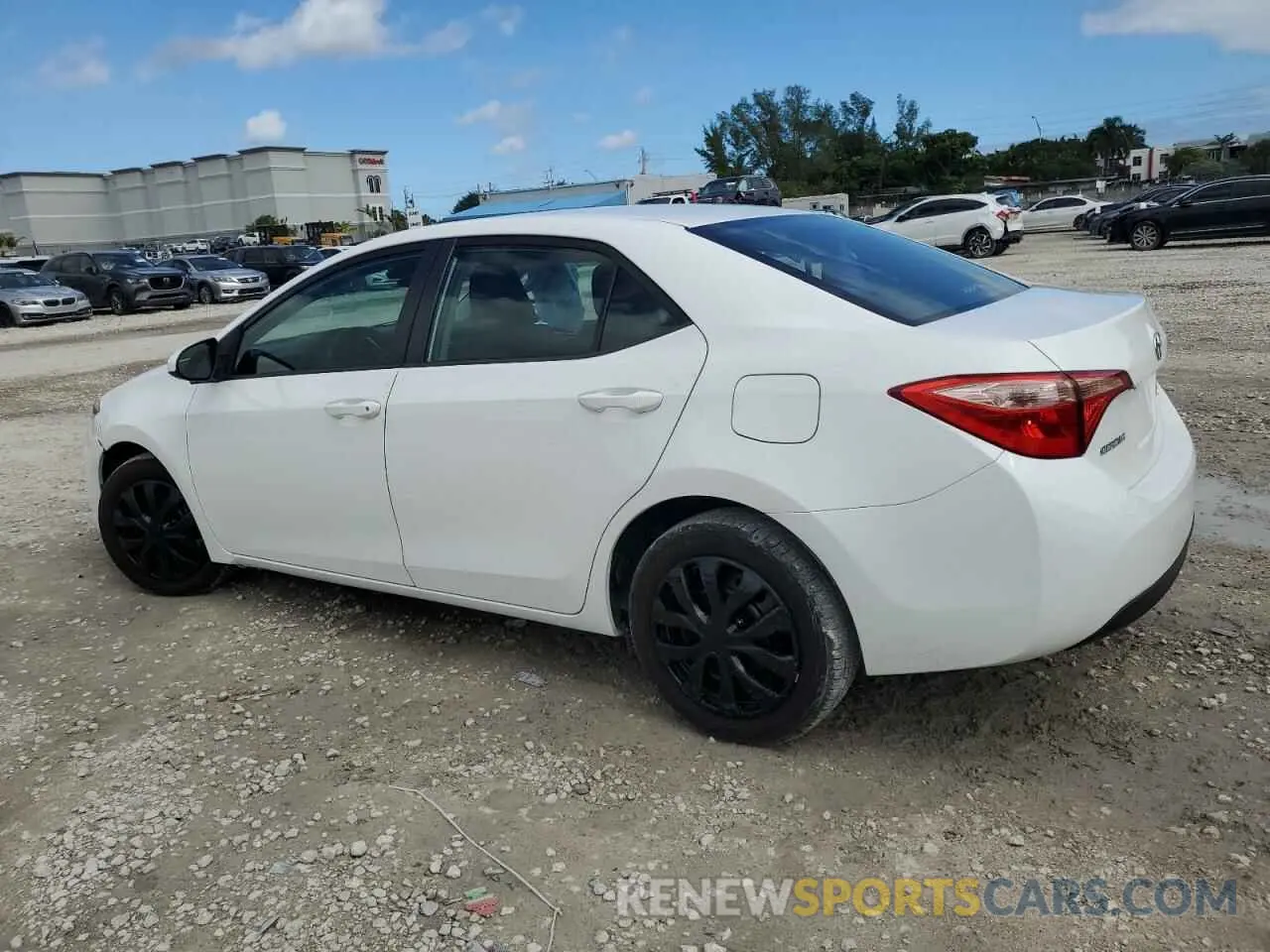 2 fotografías del automóvil dañado 5YFBURHE8KP878947 TOYOTA COROLLA 2019