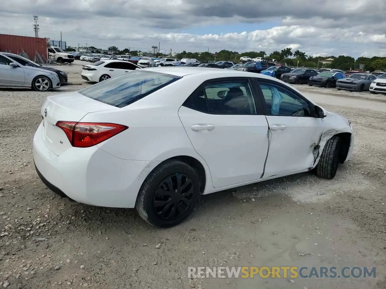 3 fotografías del automóvil dañado 5YFBURHE8KP878947 TOYOTA COROLLA 2019
