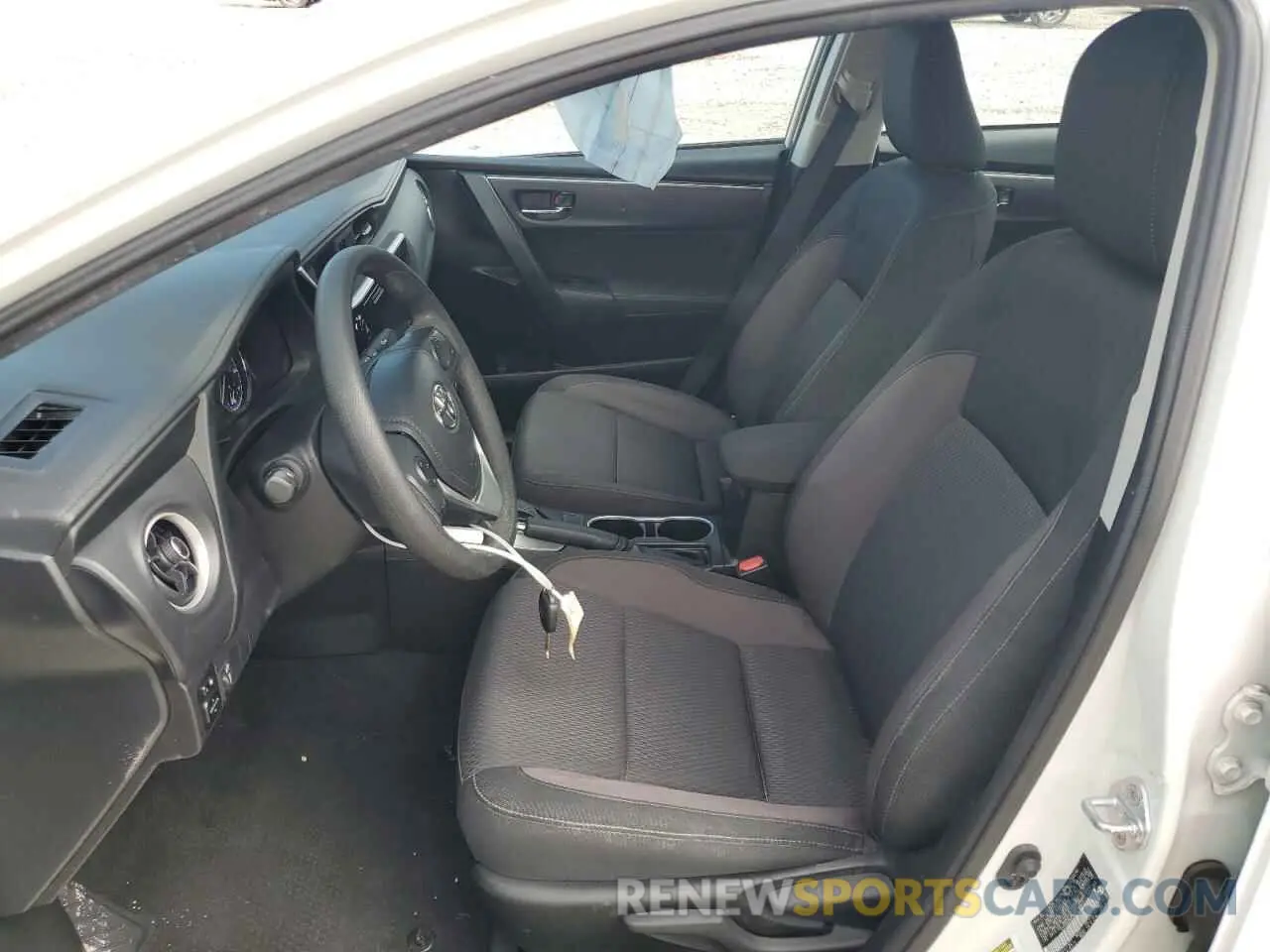 7 fotografías del automóvil dañado 5YFBURHE8KP878947 TOYOTA COROLLA 2019