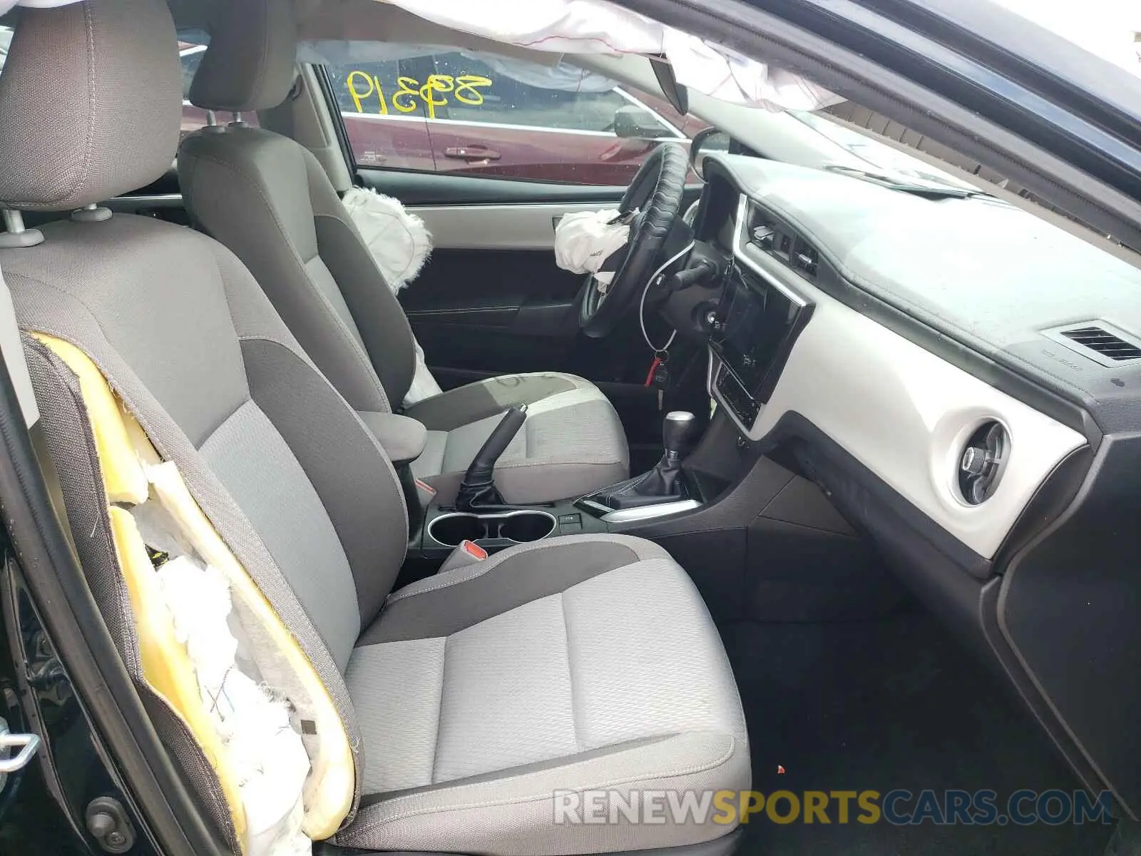 5 fotografías del automóvil dañado 5YFBURHE8KP883551 TOYOTA COROLLA 2019
