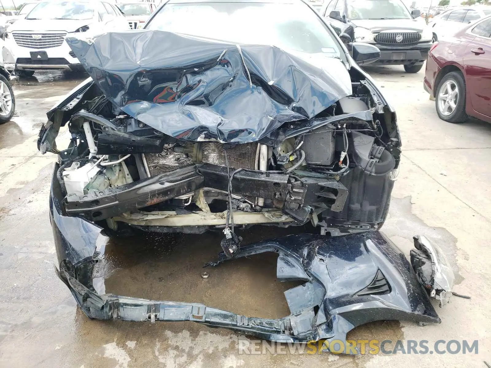 9 fotografías del automóvil dañado 5YFBURHE8KP883551 TOYOTA COROLLA 2019