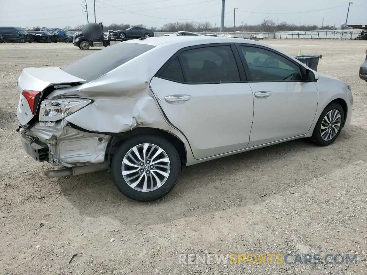 3 fotografías del automóvil dañado 5YFBURHE8KP885736 TOYOTA COROLLA 2019