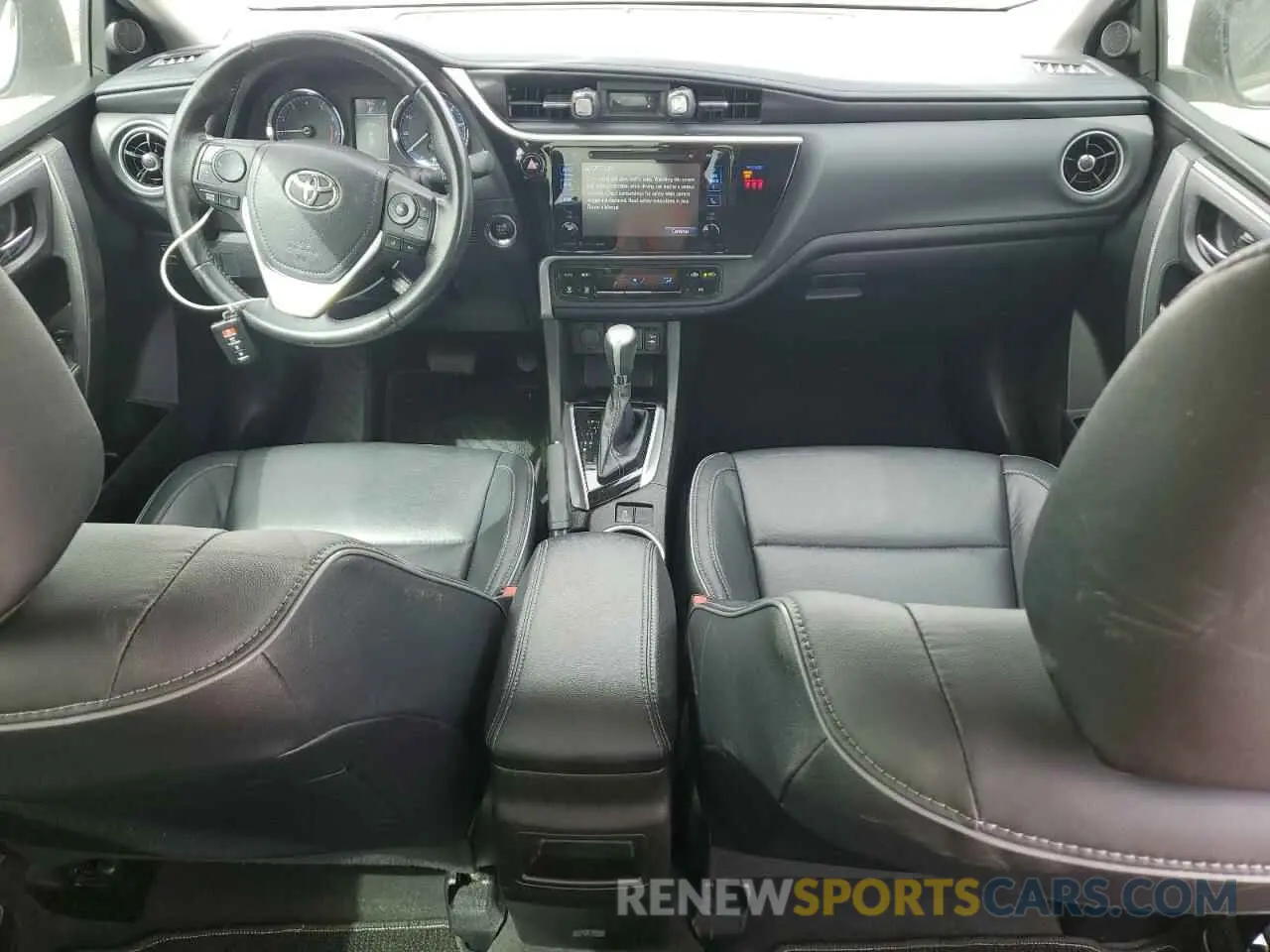 8 fotografías del automóvil dañado 5YFBURHE8KP885736 TOYOTA COROLLA 2019